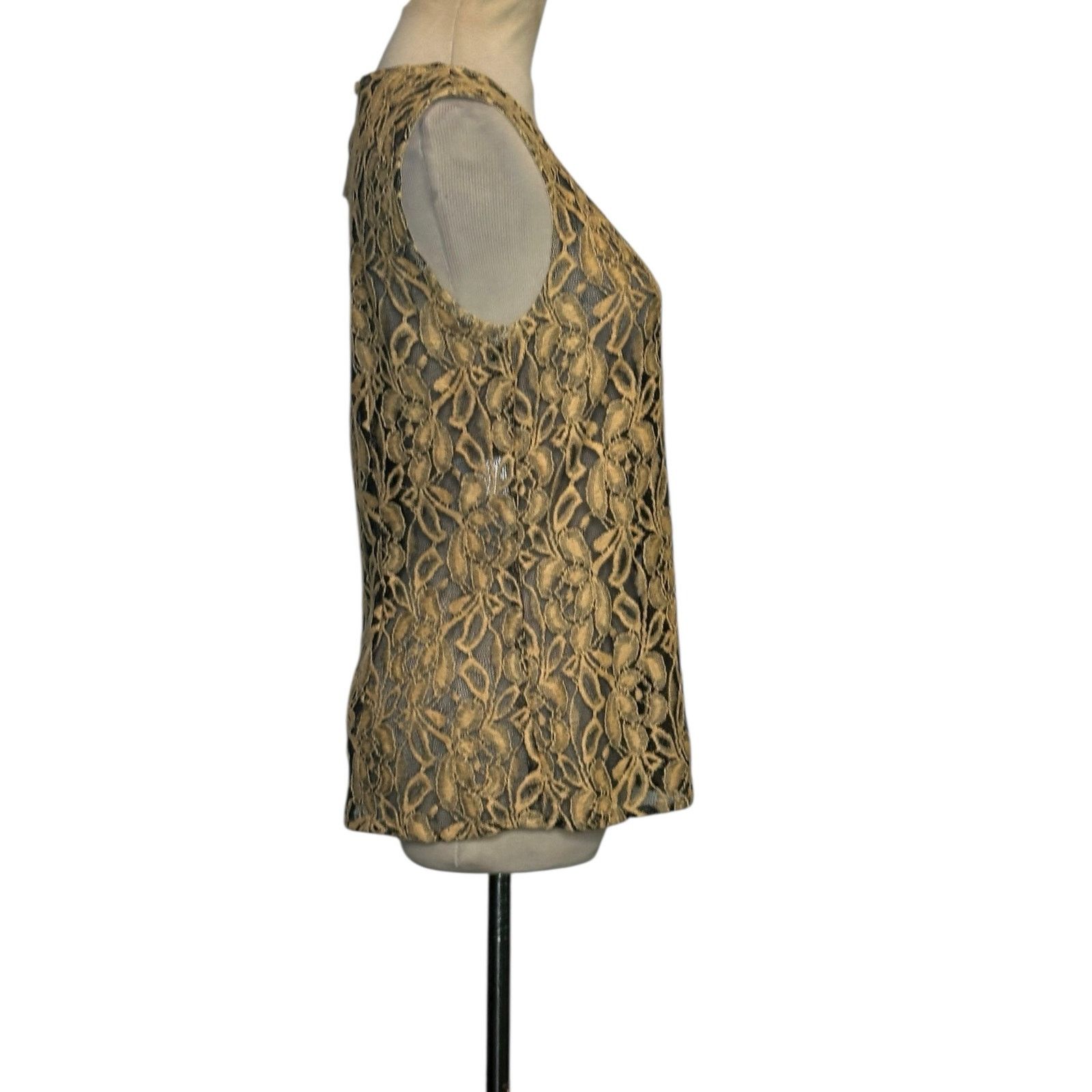 Evan Picone Evan Picone beige lace sleeveless blouse size Small Size S / US 4 / IT 40 - 12 Thumbnail