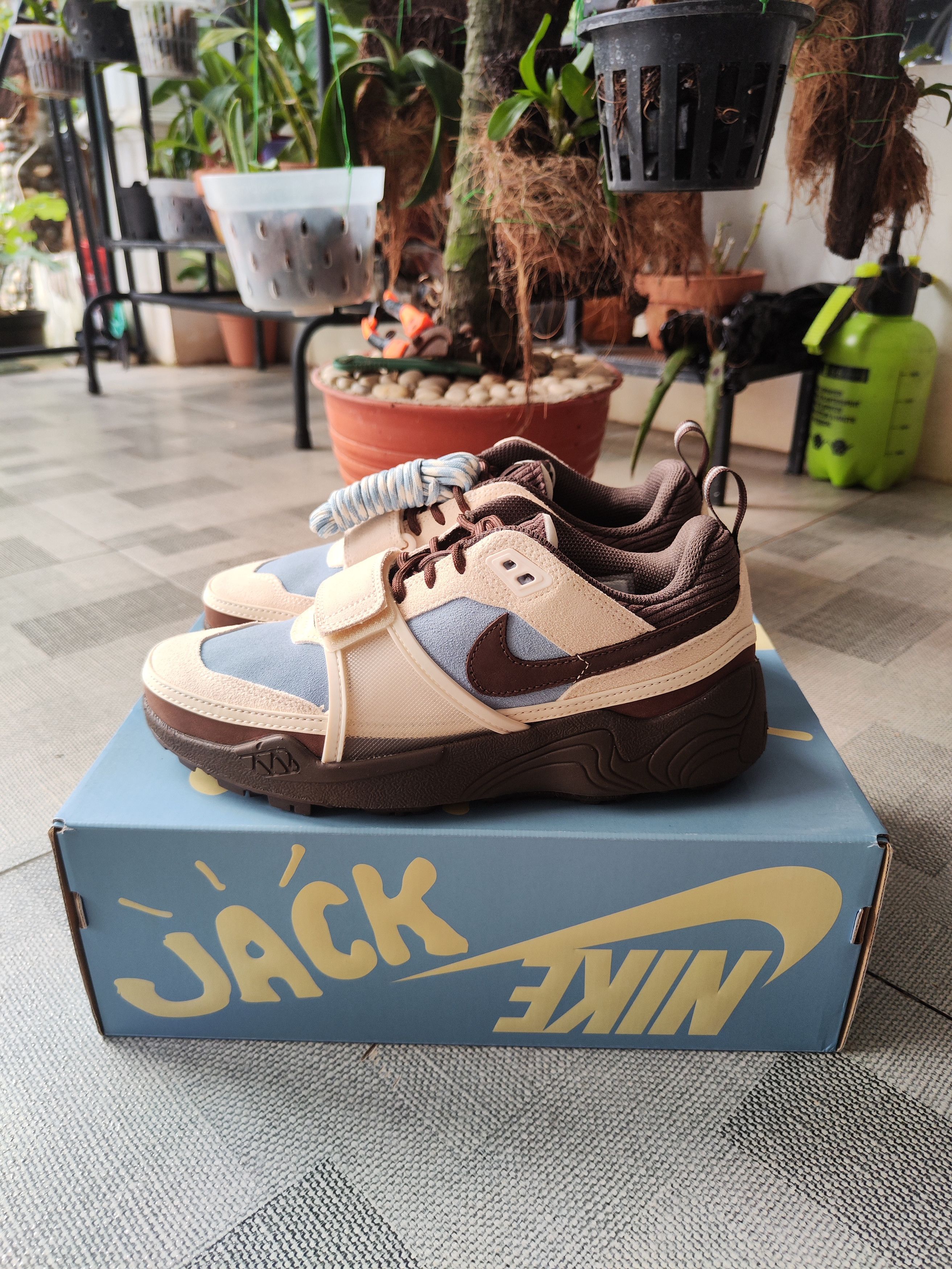 Nike × Travis Scott Nike Travis Scott Zoom Field Jaxx Leche Blue Size US 7 / EU 40 - 1 Thumbnail