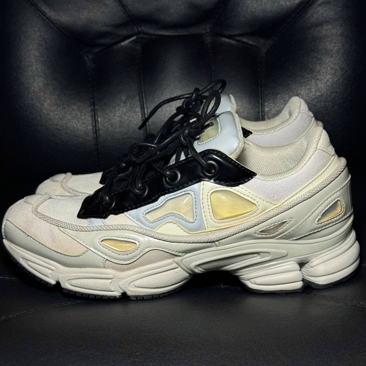 Adidas × Raf Simons Adidas Raf Simons ozweego Ozweego Cream Size US 9.5 / EU 42-43 - 3 Thumbnail