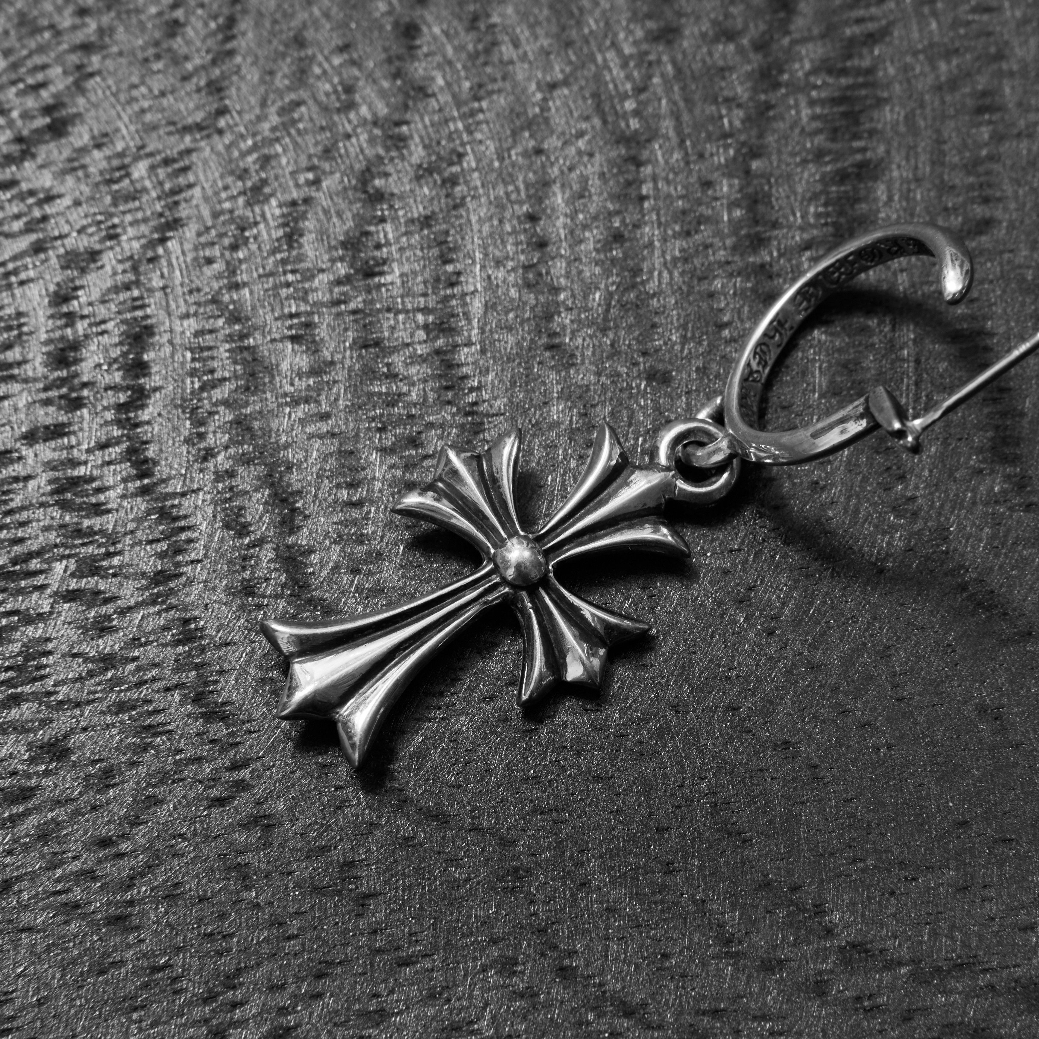 Chrome Hearts CHROME HEARTS Cross Hoop Earring Size ONE SIZE - 3 Thumbnail