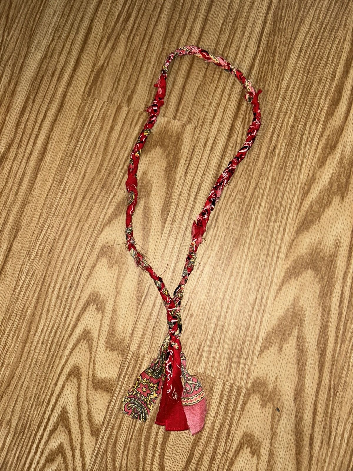 Other 1/1 Your World red paisley fringe braided bandana necklace Size ONE SIZE - 1 Thumbnail