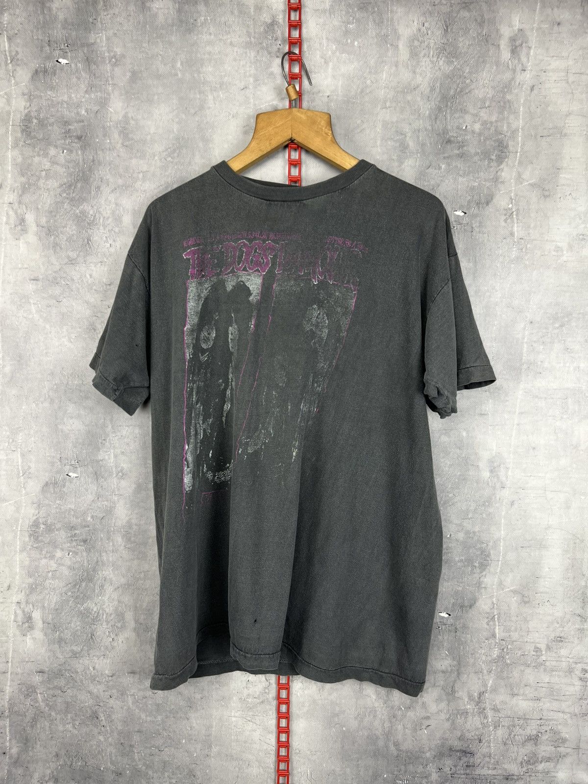 Band Tees 1990 The Dogs D'Amour It Only Pours Shirt Size US L / EU 52-54 / 3 - 1 Thumbnail