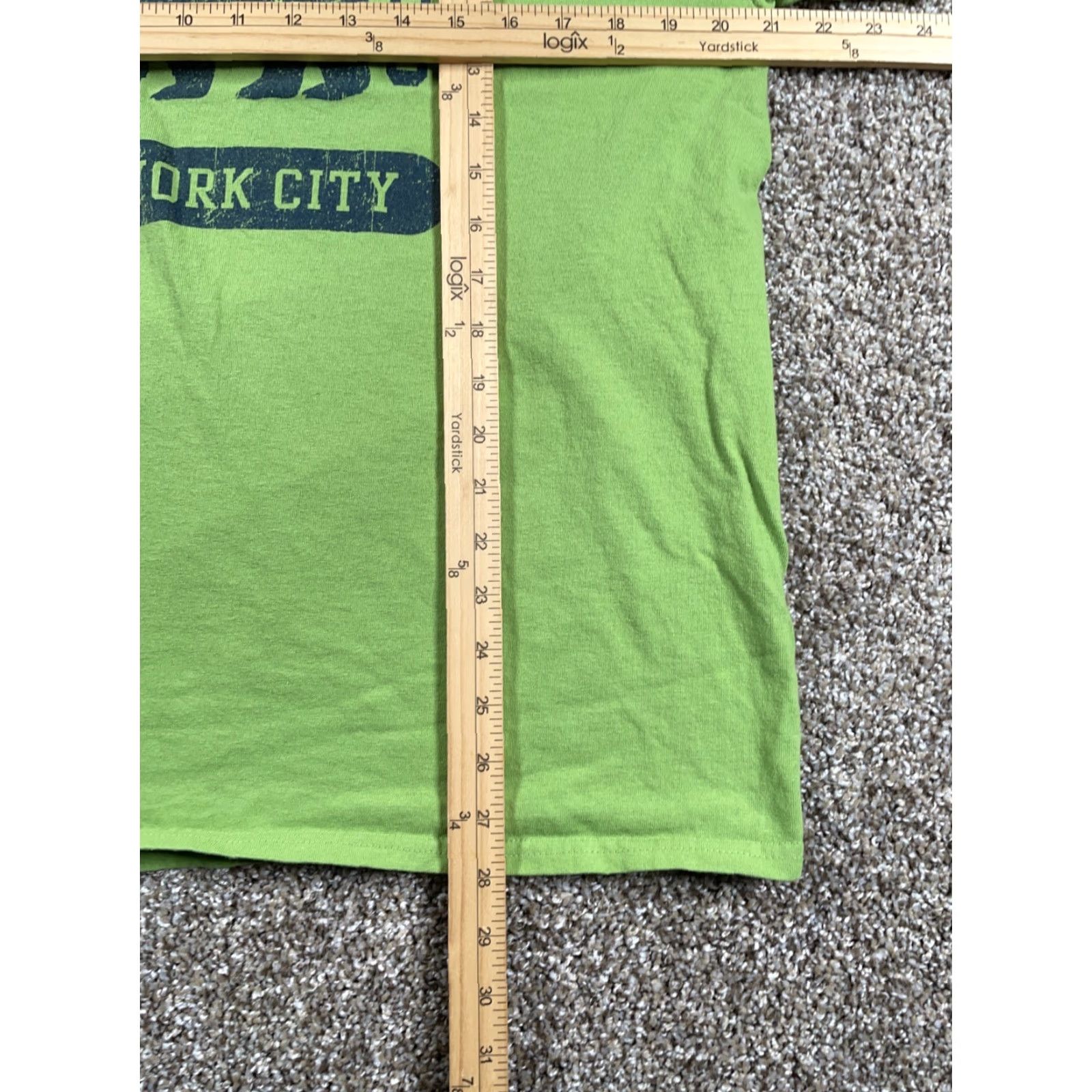 Vintage MV Sport T-Shirt Adult Large Green New York City Central Park Bear Print Mens Size US L / EU 52-54 / 3 - 7 Thumbnail