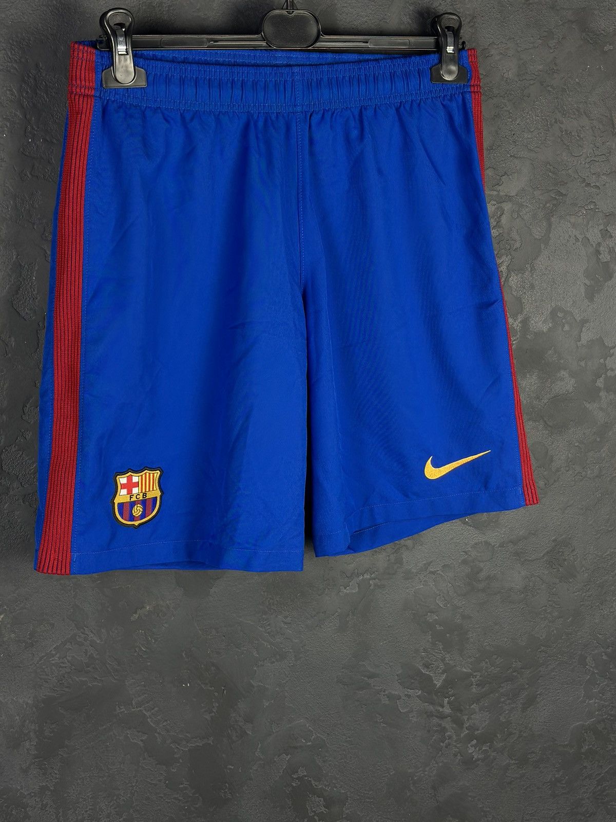 Nike × Vintage 2016/17 Barcelona Home Jersey Suarez 9Nike T-shirt+ Shorts Size US M / EU 48-50 / 2 - 15 Thumbnail