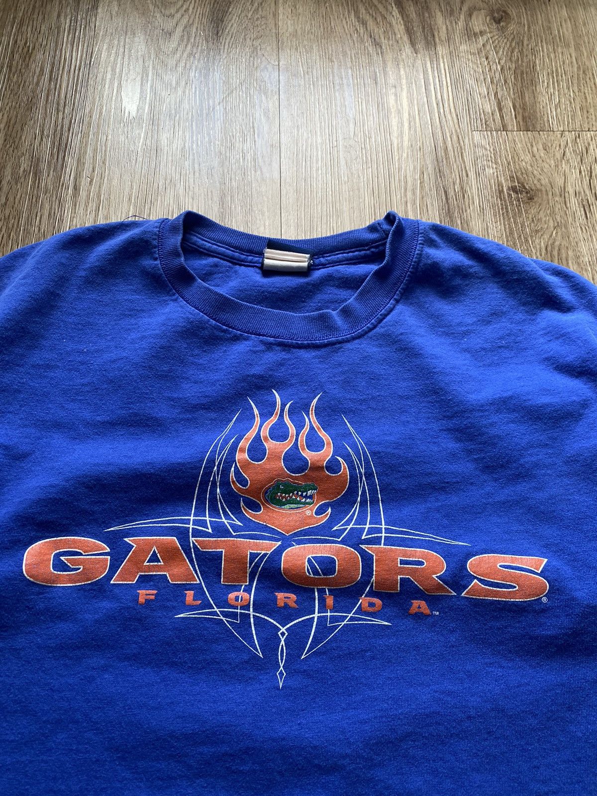NCAA VINTAGE FLORIDA GATORS FLAME TEE Size US L / EU 52-54 / 3 - 3 Thumbnail