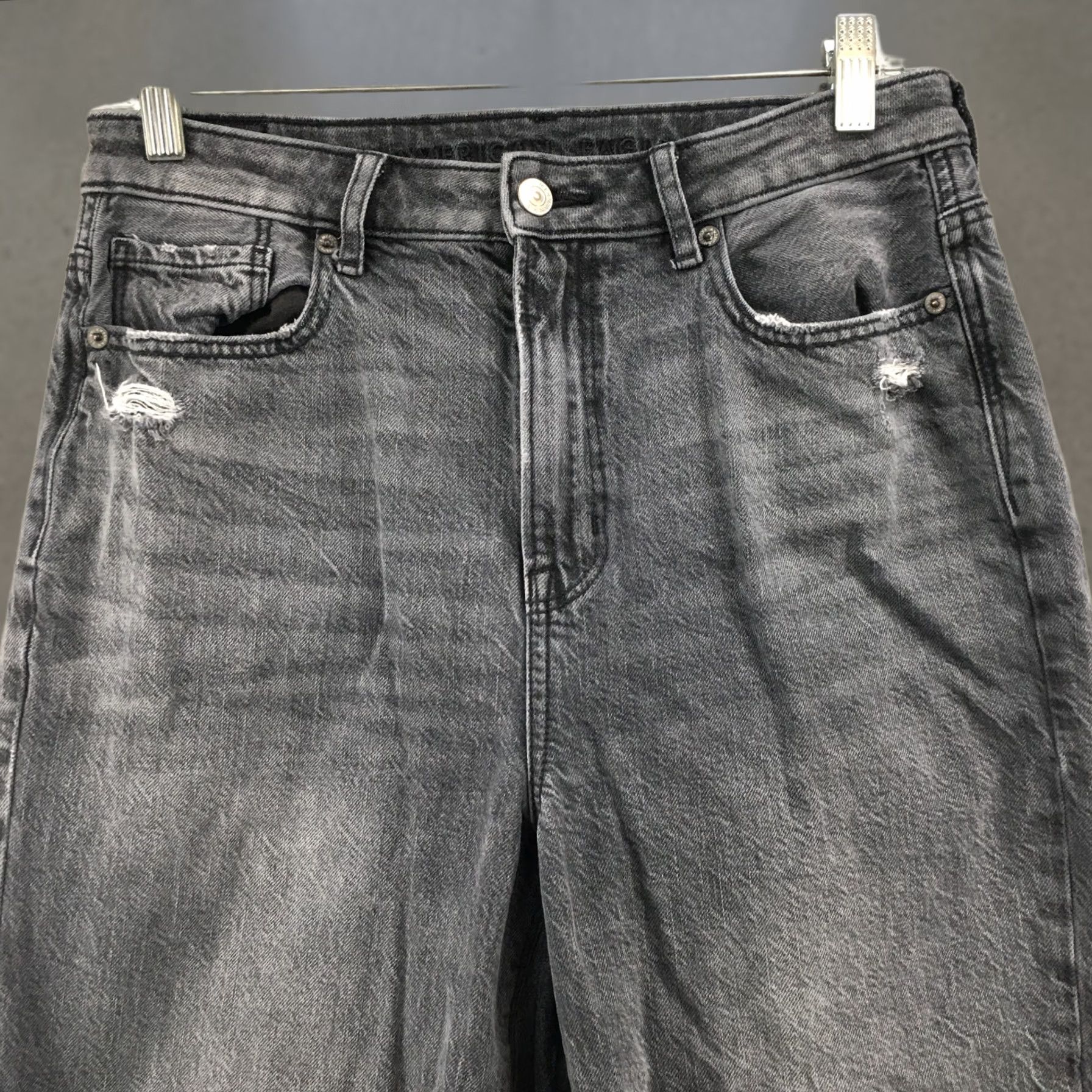 American Eagle Outfitters American Eagle Outfitters Jeans Womens 8 Black Zip Fly Regular 5-Pocket | Inseam 27.5in Size 30" / US 8 / IT 44 - 1 Thumbnail