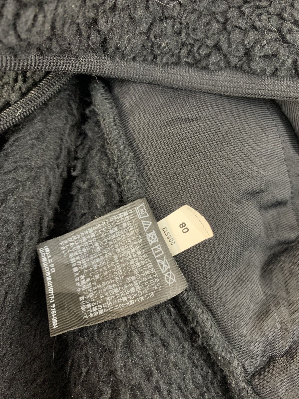 Japanese Brand Uniqlo X White Mountaineering Grizzly Fluffy Snap Button Size US L / EU 52-54 / 3 - 7 Thumbnail
