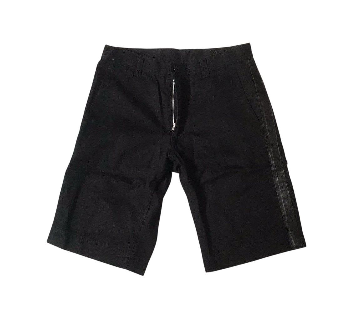 Comme des Garcons Cdg homme plus AD2007 leather side panel shorts Size US 30 / EU 46 - 1 Thumbnail