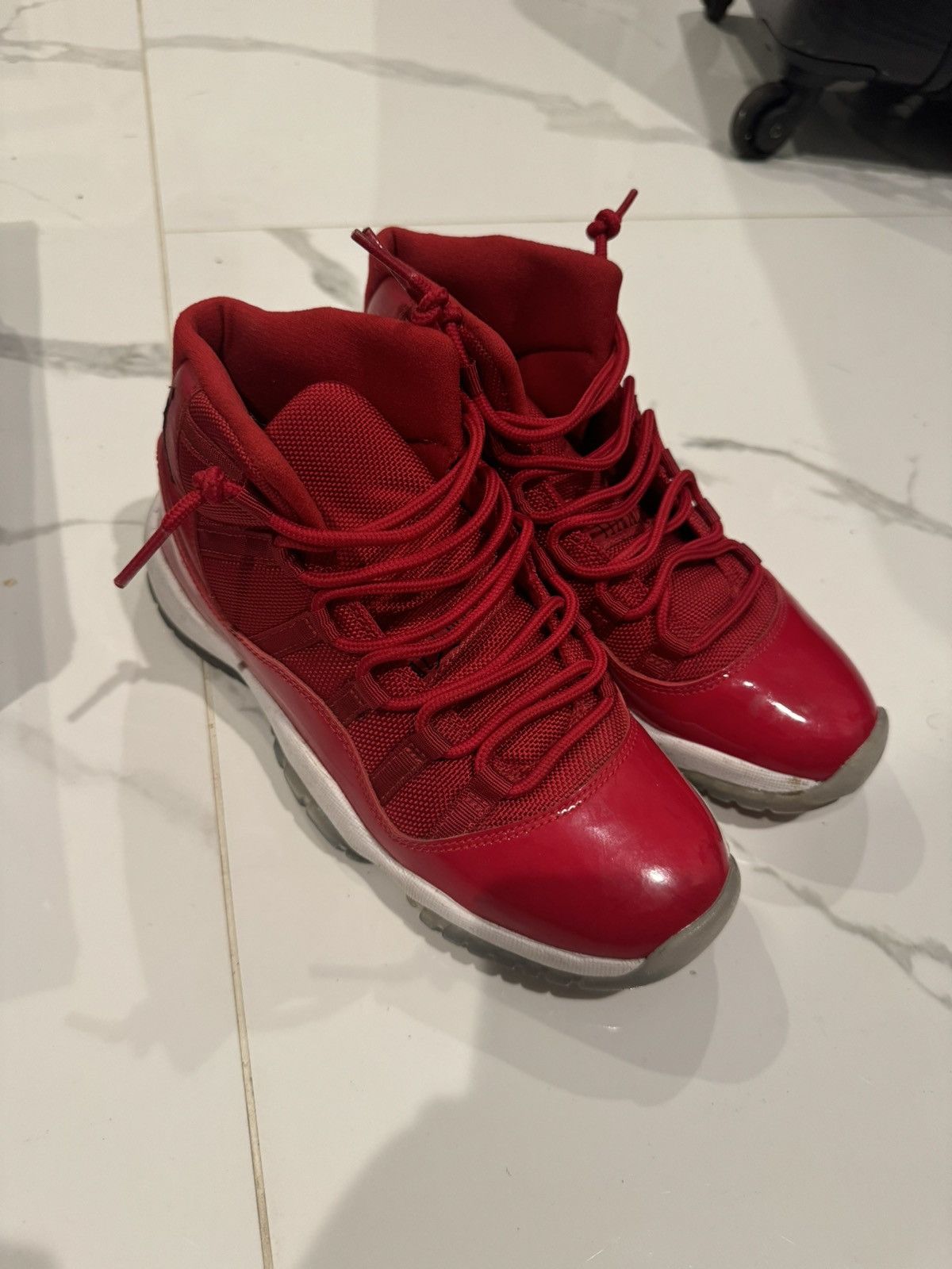 Jordan Brand Jordan 11 Retro Win Like 96 Size US 5 / EU 37 - 2 Thumbnail