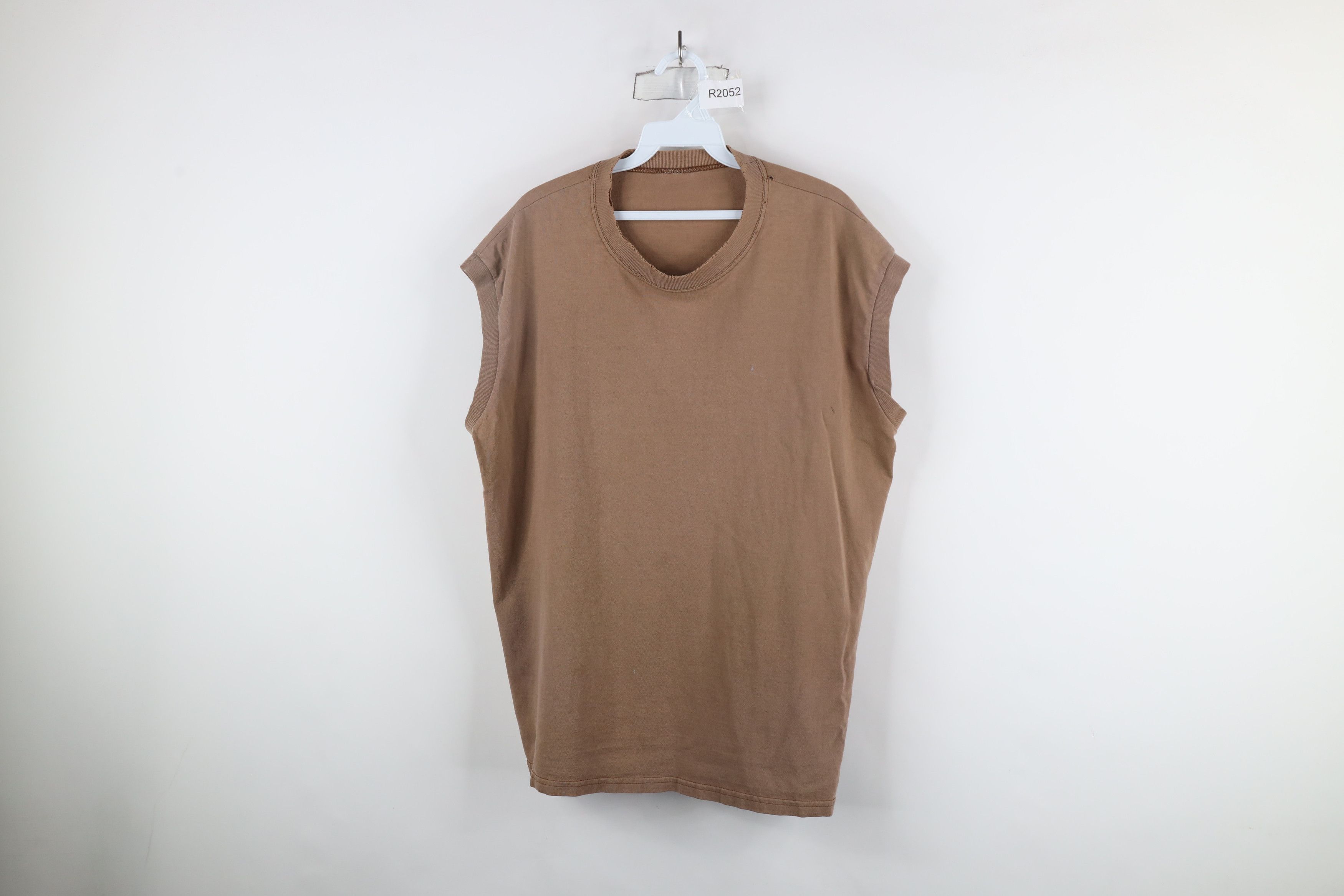 Vintage Vintage 90s Streetwear Blank Sleeveless Muscle T-Shirt Brown Size US XL / EU 56 / 4 - 1 Thumbnail