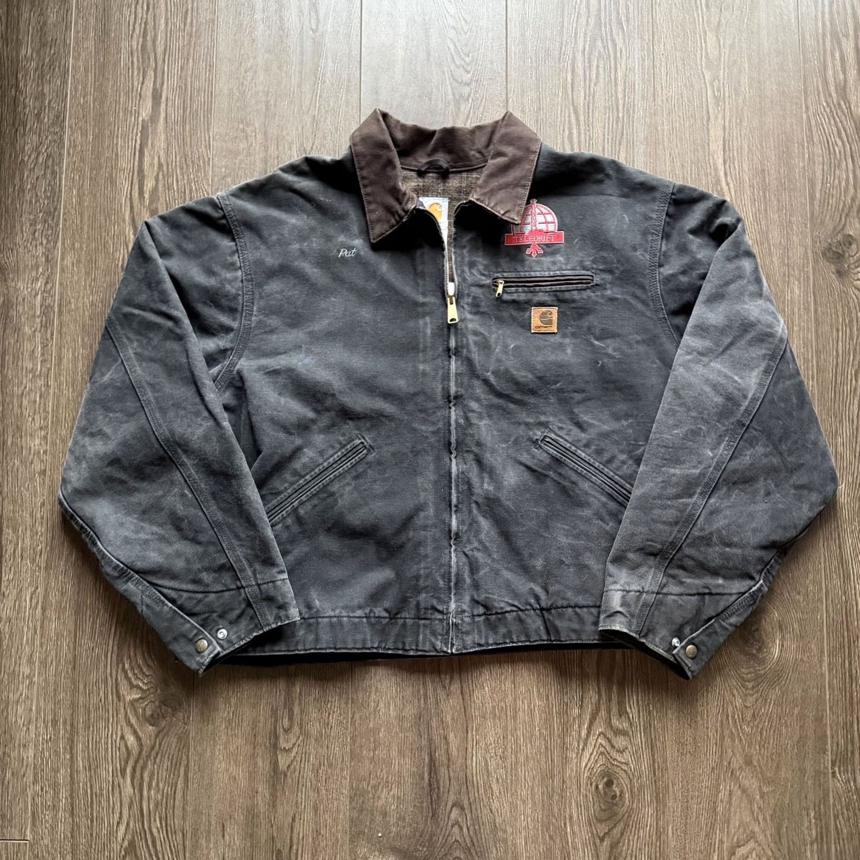 Carhartt VINTAGE Carhartt Jacket 2XL Black Cotton Canvas J97 Lined Polyester Zipper Logo Embroidered Grunge USA 90s Men Overcoat Size US XXL / EU 58 / 5 - 3 Thumbnail