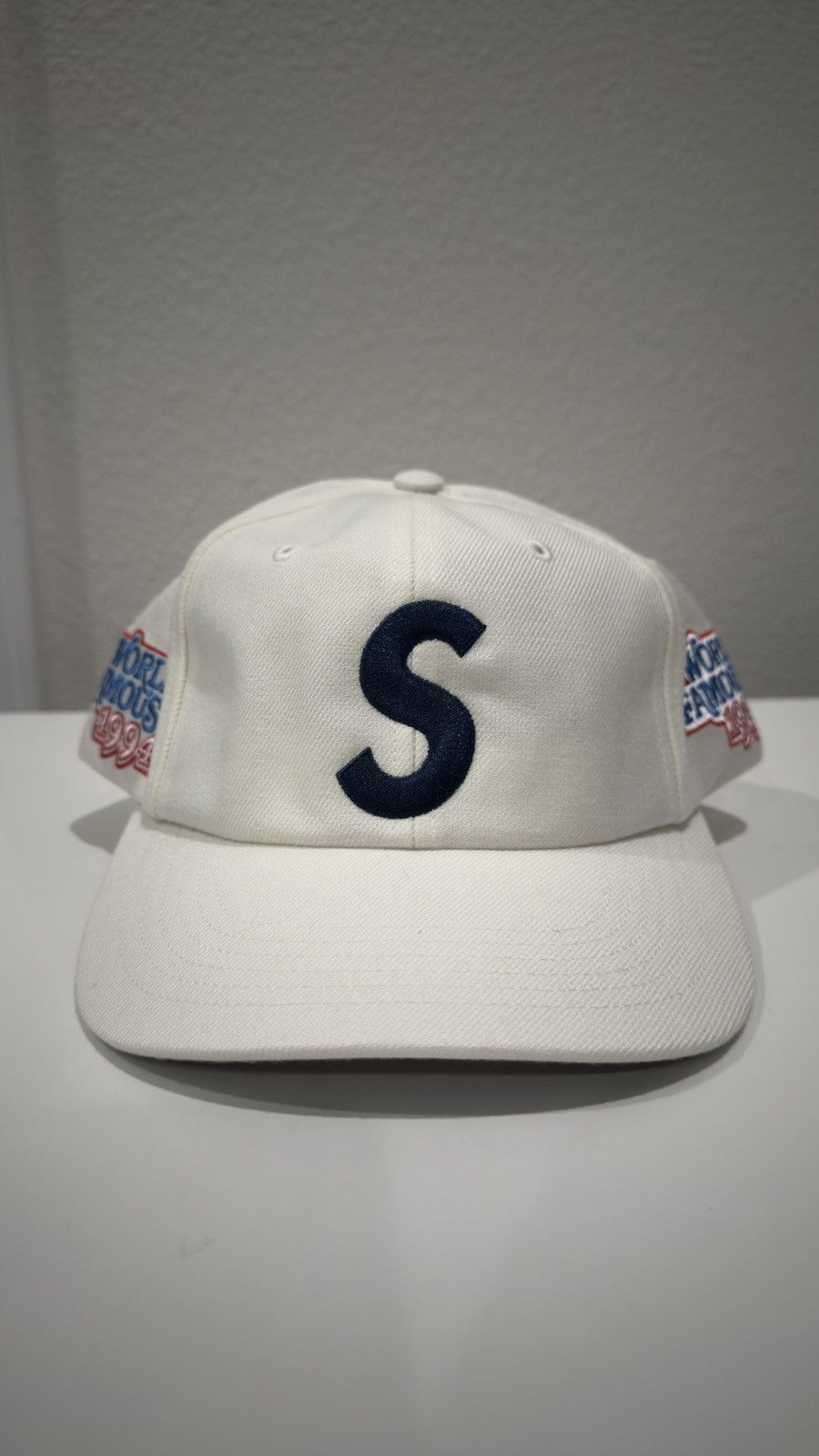 Supreme Supreme World Famous S Logo 6-Panel White Snapback OS Size ONE SIZE - 6 Thumbnail