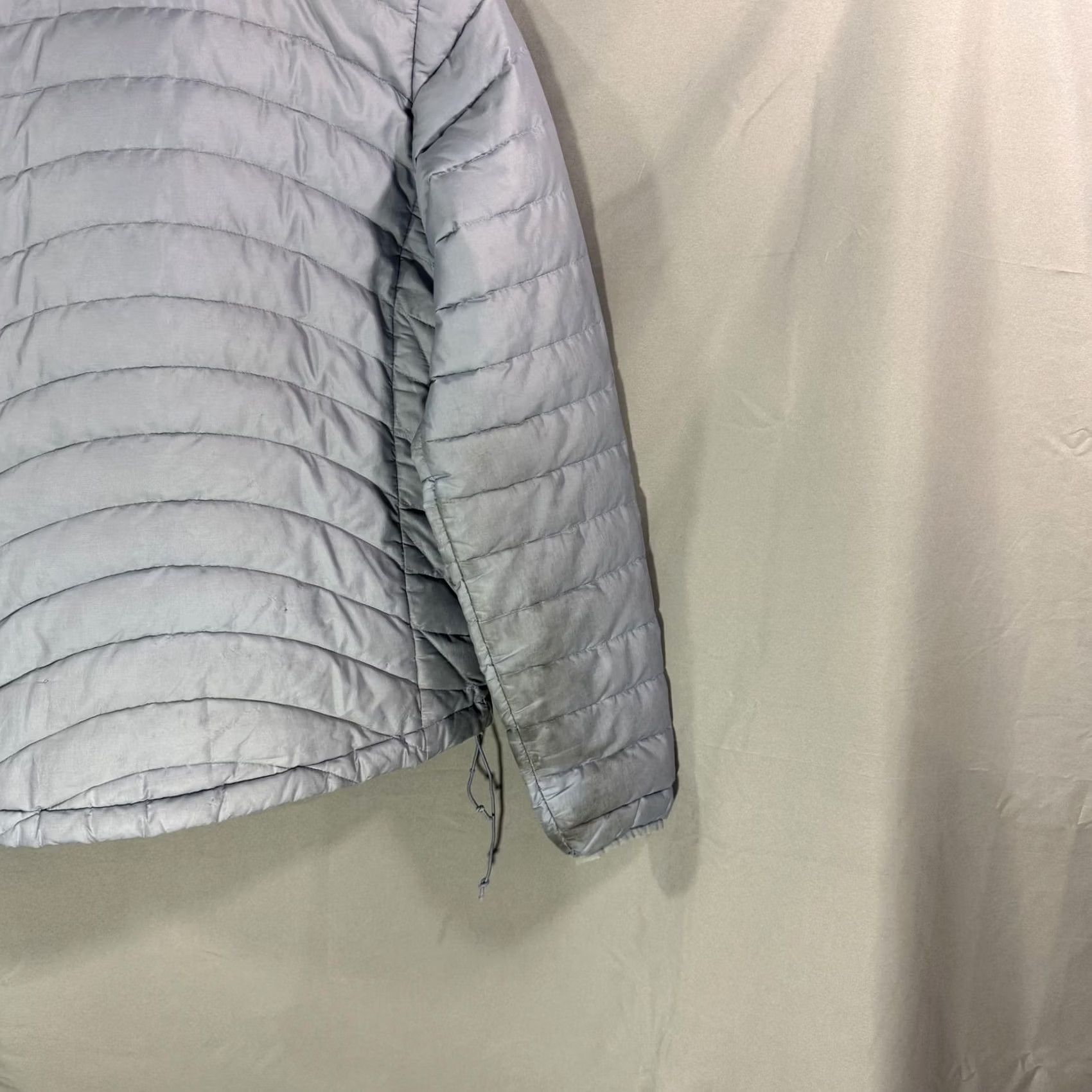 Patagonia Patagonia Jacket Womens Small Quilted Full Zip Insulated Lightweight Outdoors Gray Zip Pockets Packable Casual Travel Women's Small Jacket Size S / US 4 / IT 40 - 7 Thumbnail