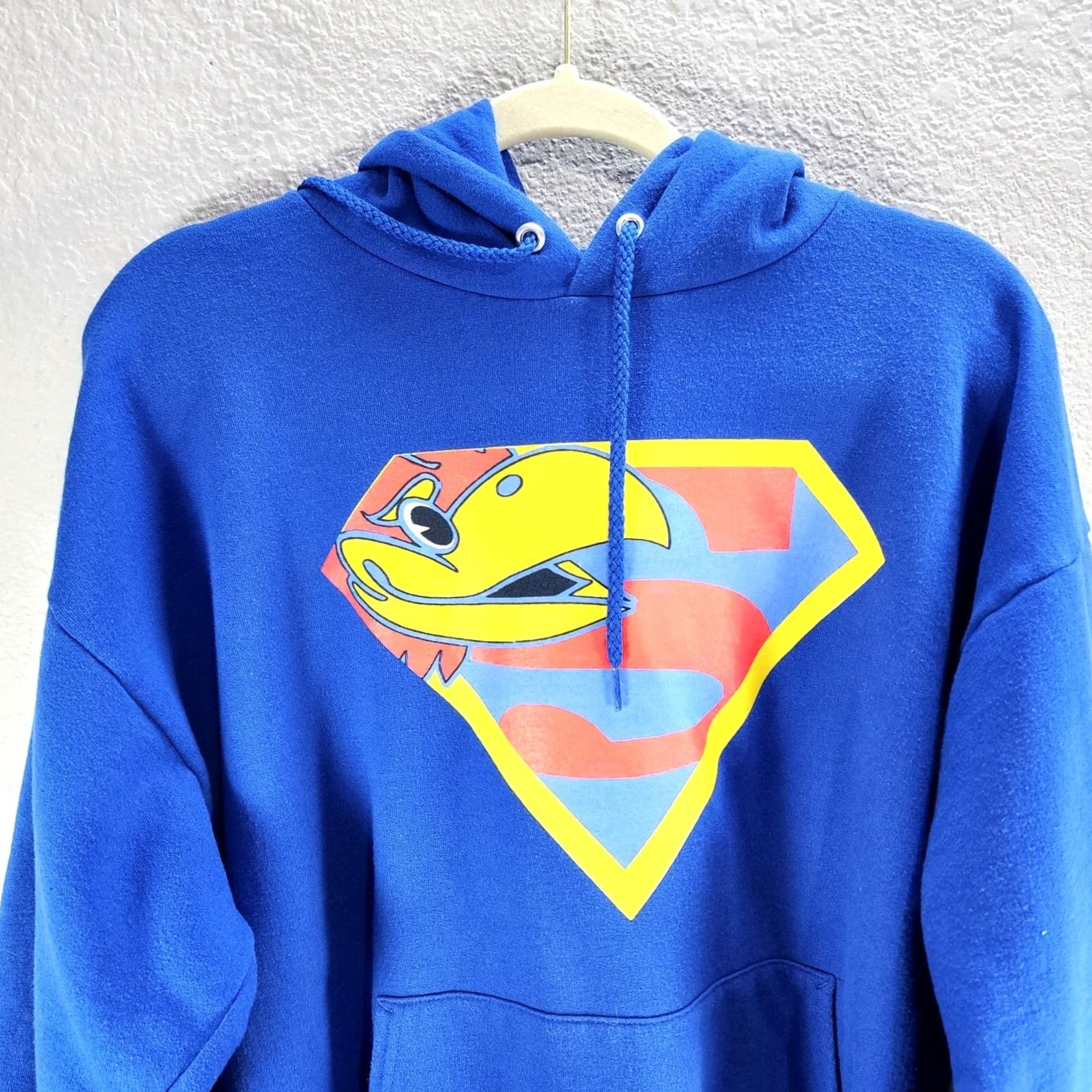 Hanes Hanes Comfort blend Kansas University Jayhawks Team Hoodie Superman Logo L Men’s Pullover Hooded Kangaroo pocket Blue Graphic Print Size L Size US L / EU 52-54 / 3 - 3 Thumbnail