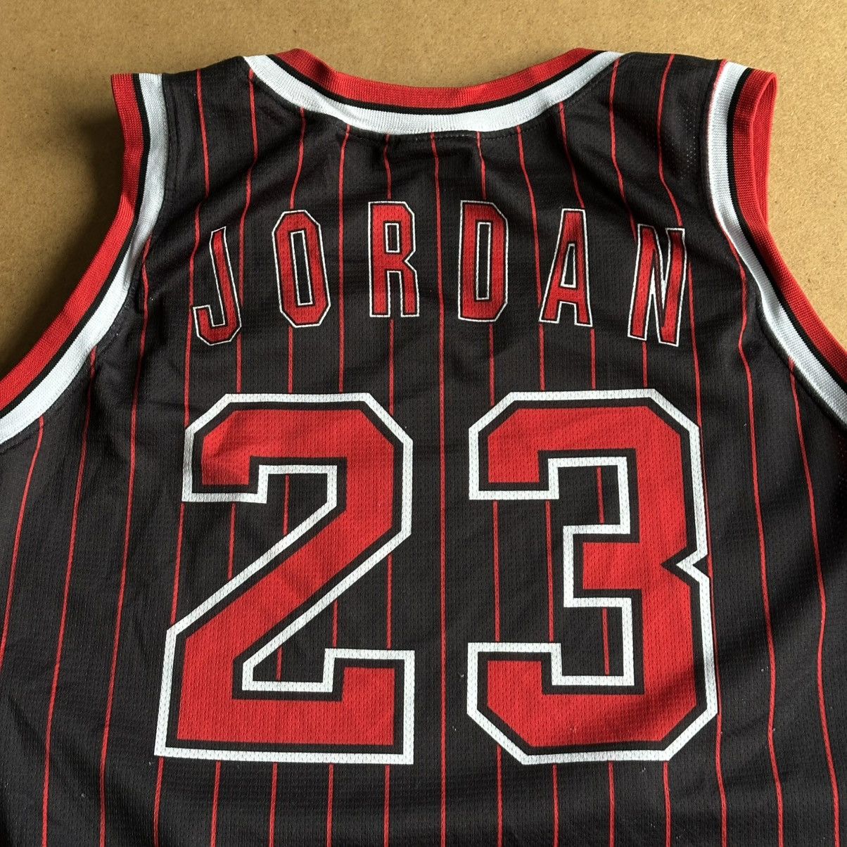 Champion Vintage Champion Michael Jordan 23 Chicago Bulls NBA Jersey Size US L / EU 52-54 / 3 - 4 Thumbnail