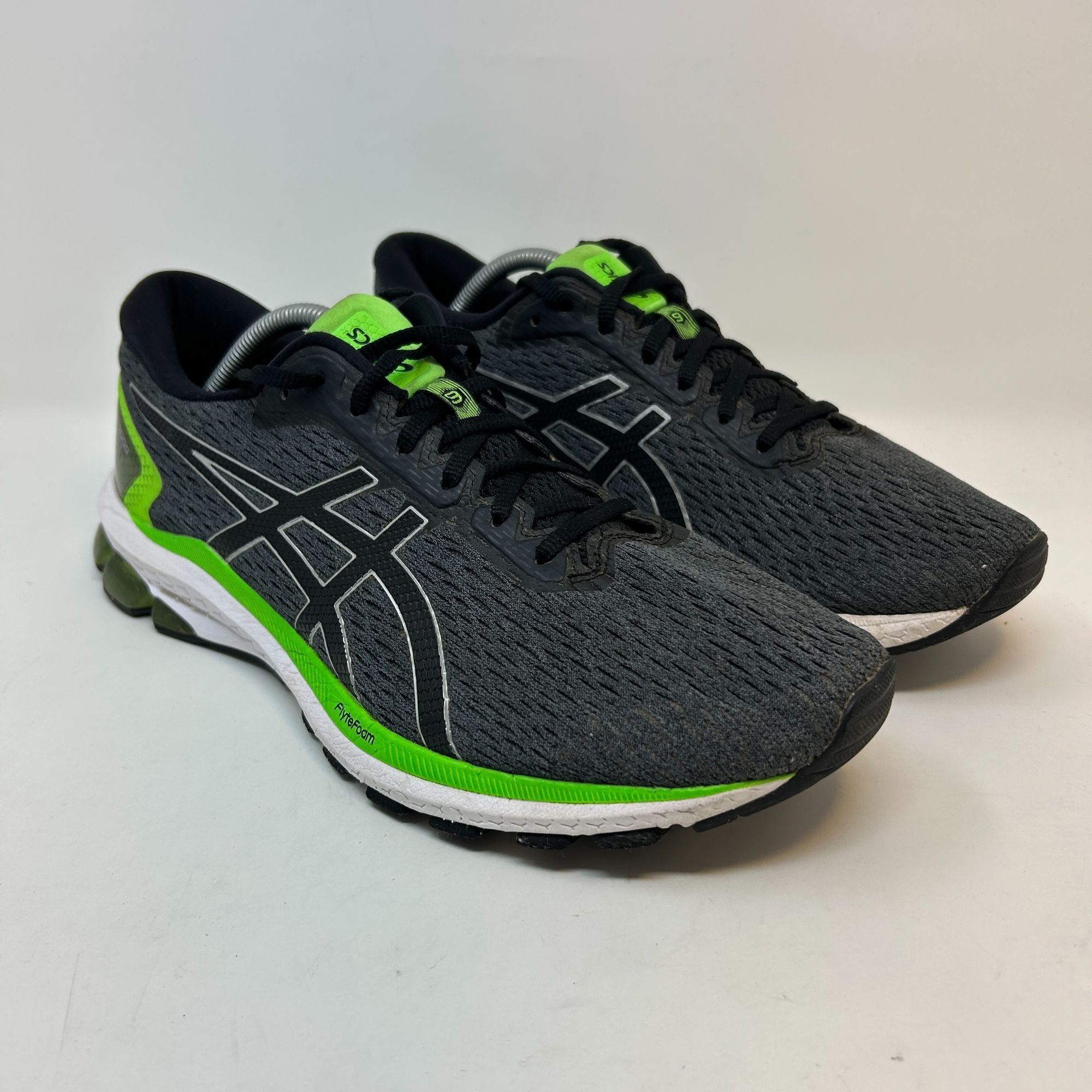 Asics ASICS Men Running shoe GT-1000 9 1011A770 sneakers Size 11.5 Size US 11.5 / EU 44-45 - 4 Thumbnail