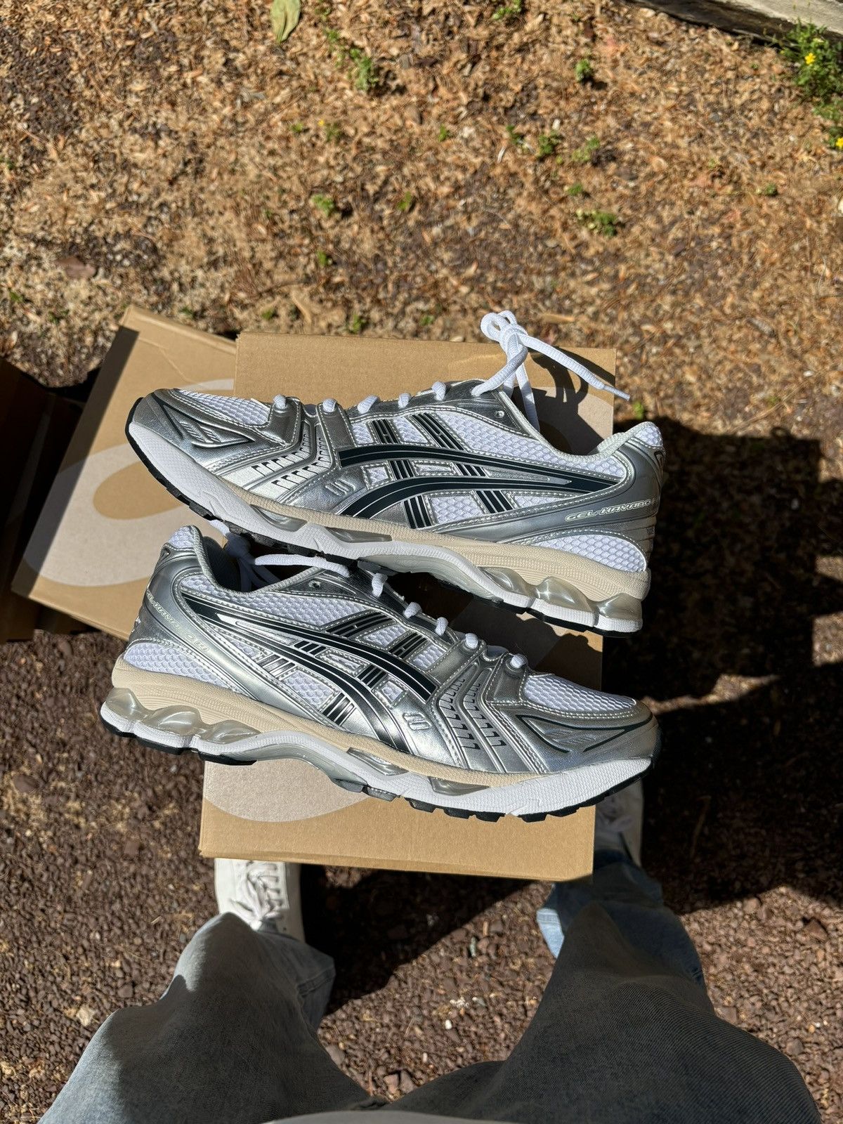 Asics Asics Gel-Kayano 14 White Graphite Grey Size US 11 / EU 44 - 1 Thumbnail