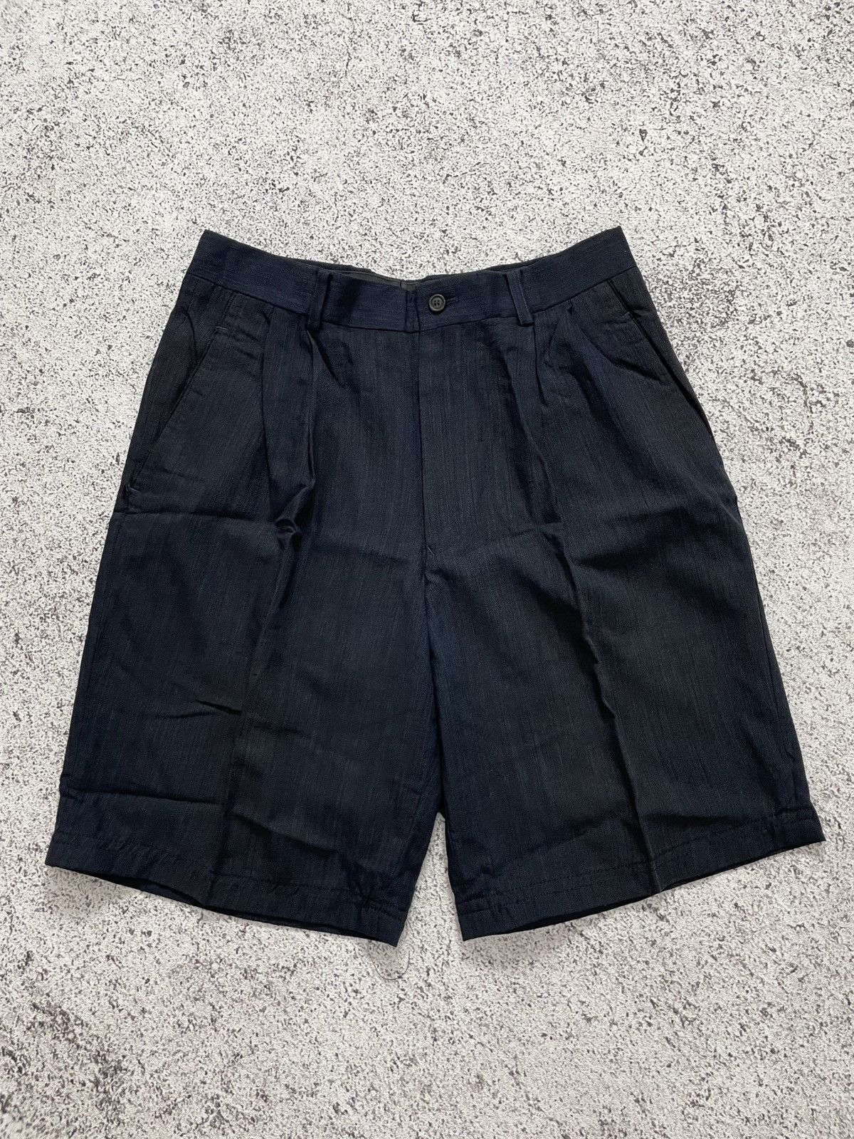 Issey Miyake 80s Issey Miyake Black Tailored Shorts Size US 32 / EU 48 - 2 Thumbnail