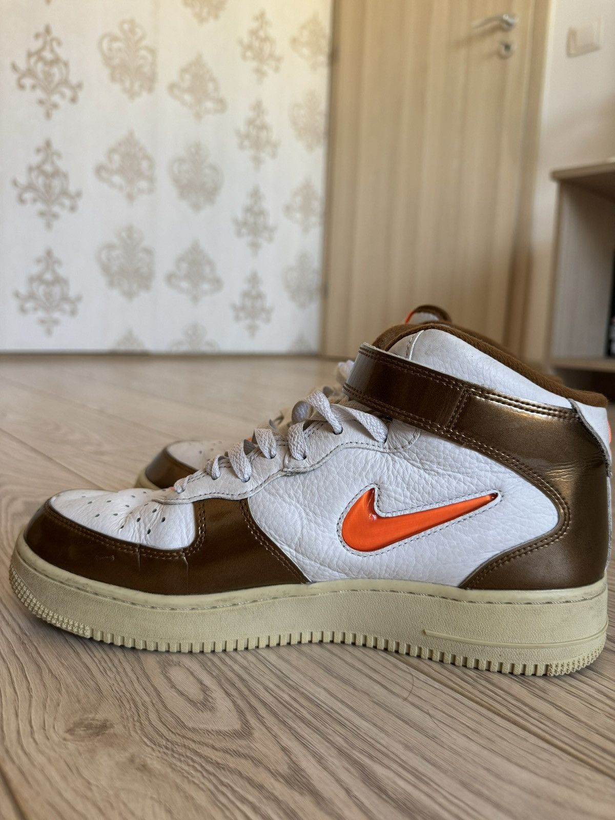 Nike Air force 1 mid Size US 9.5 / EU 42-43 - 1 Thumbnail