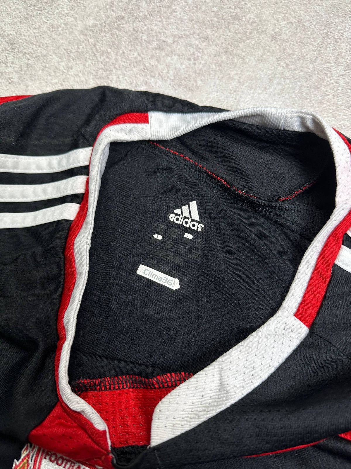 Adidas Vintage 07 Adidas Liverpool Jersey T-shirt L Size US L / EU 52-54 / 3 - 6 Thumbnail