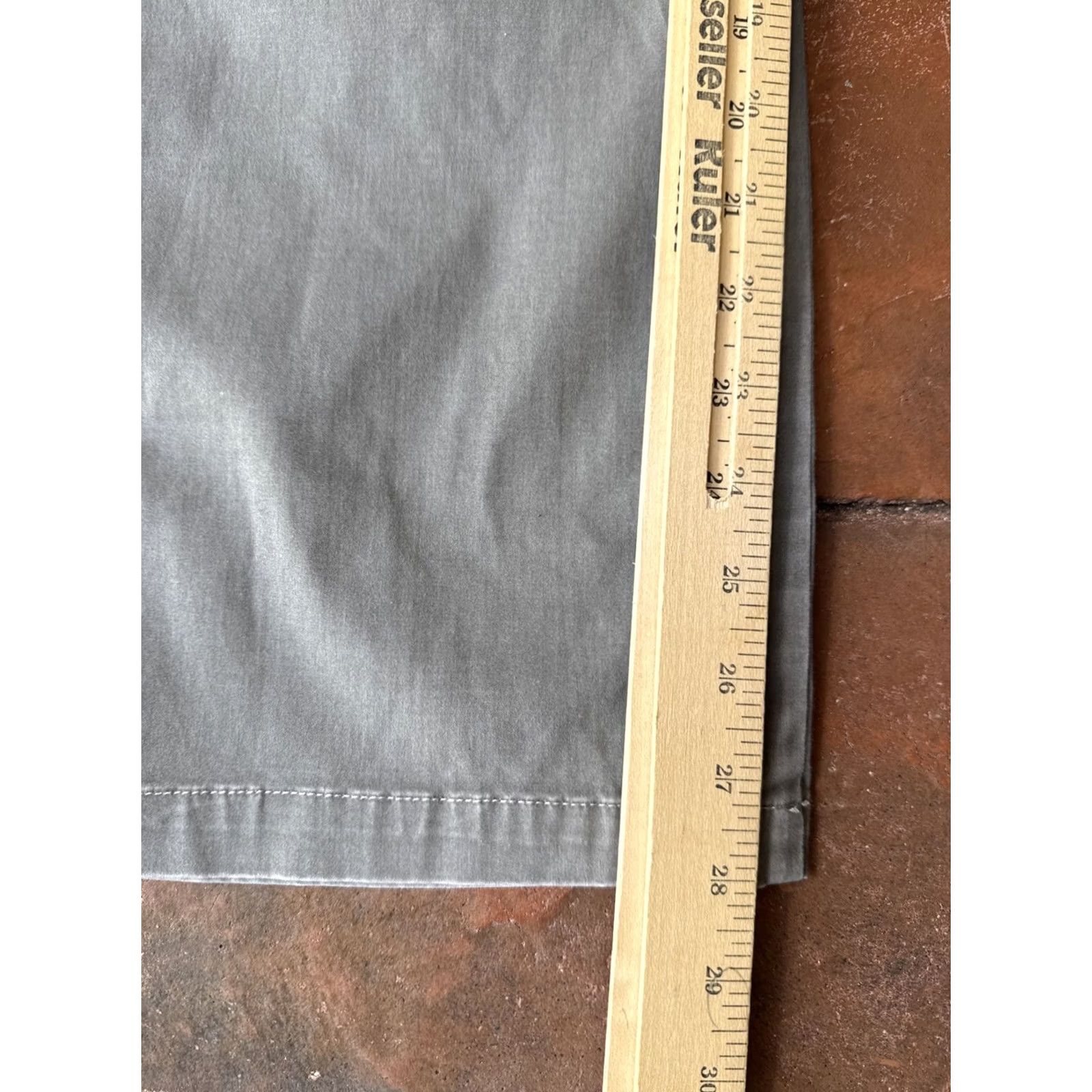 Vintage Kuhl Mountain Culture Hiking Pants Women 14 Short Cargo Outdoor Summer Spring Fall Winter Beige - Regular Fit, Plain Front, Zipper, Logo Mens? Women Size 36" / US 14 / IT 50 - 5 Thumbnail