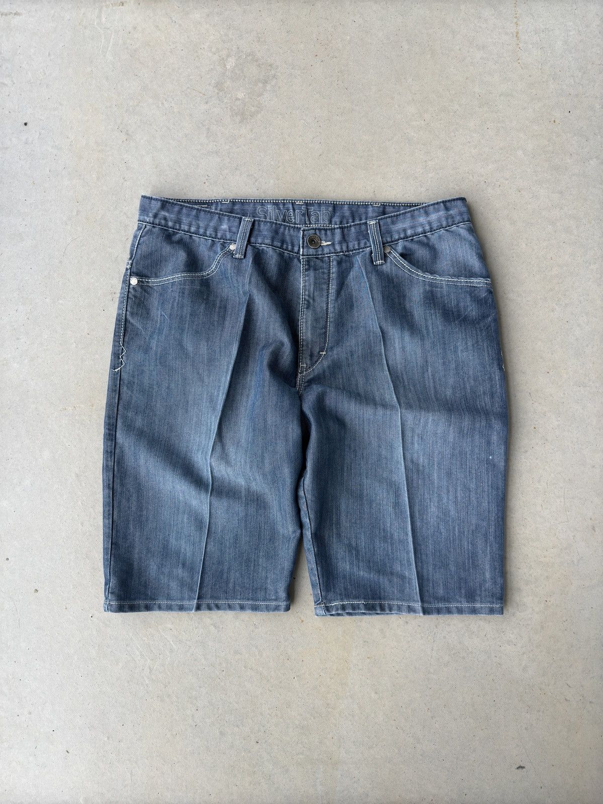 Levi's Vintage Y2K Levi’s Silvertab Wide Leg Shorts Size US 38 / EU 54 - 2 Thumbnail