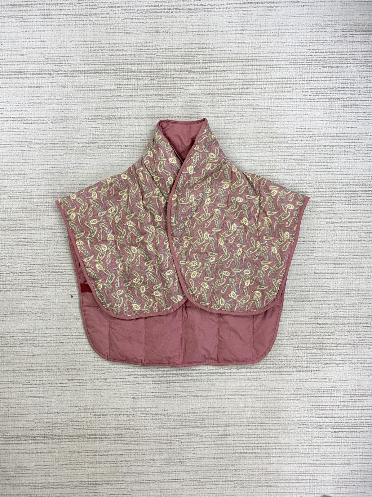 Celine × Vintage Vintage Celine Puffer Cropped Vest Praisley Design Size M / US 6-8 / IT 42-44 - 1 Thumbnail