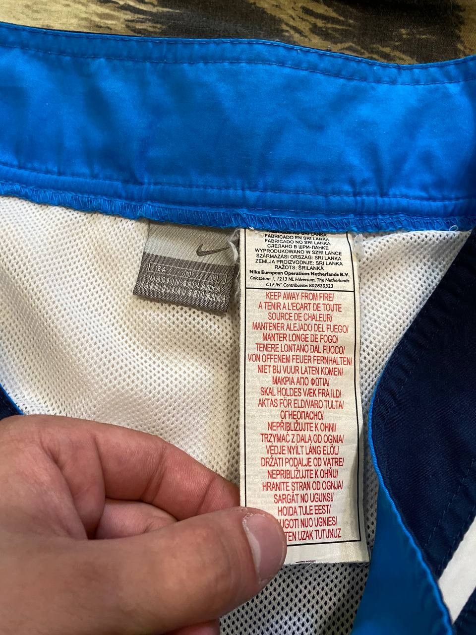 Nike Vintage Nike Y2K Logo Streetwear Shorts Size M Size US 34 / EU 50 - 2 Thumbnail