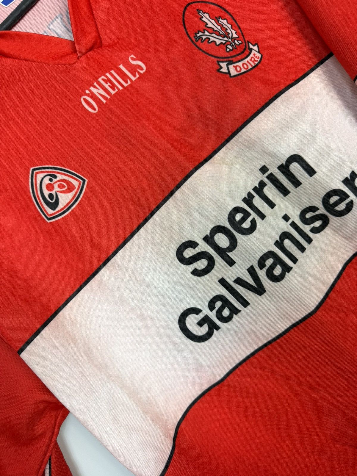 O'Neills Jersey O'neills Derry GAA 2004/2006 Dhoire Vintage Size US L / EU 52-54 / 3 - 3 Thumbnail