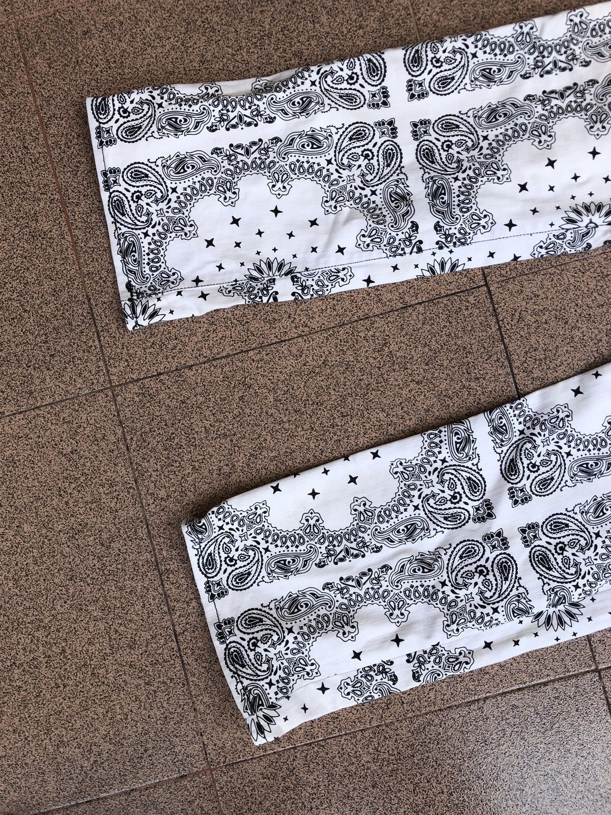 If Six Was Nine Paisley Flared Jeans Silence is Golden Size US 42 / EU 58 - 4 Thumbnail