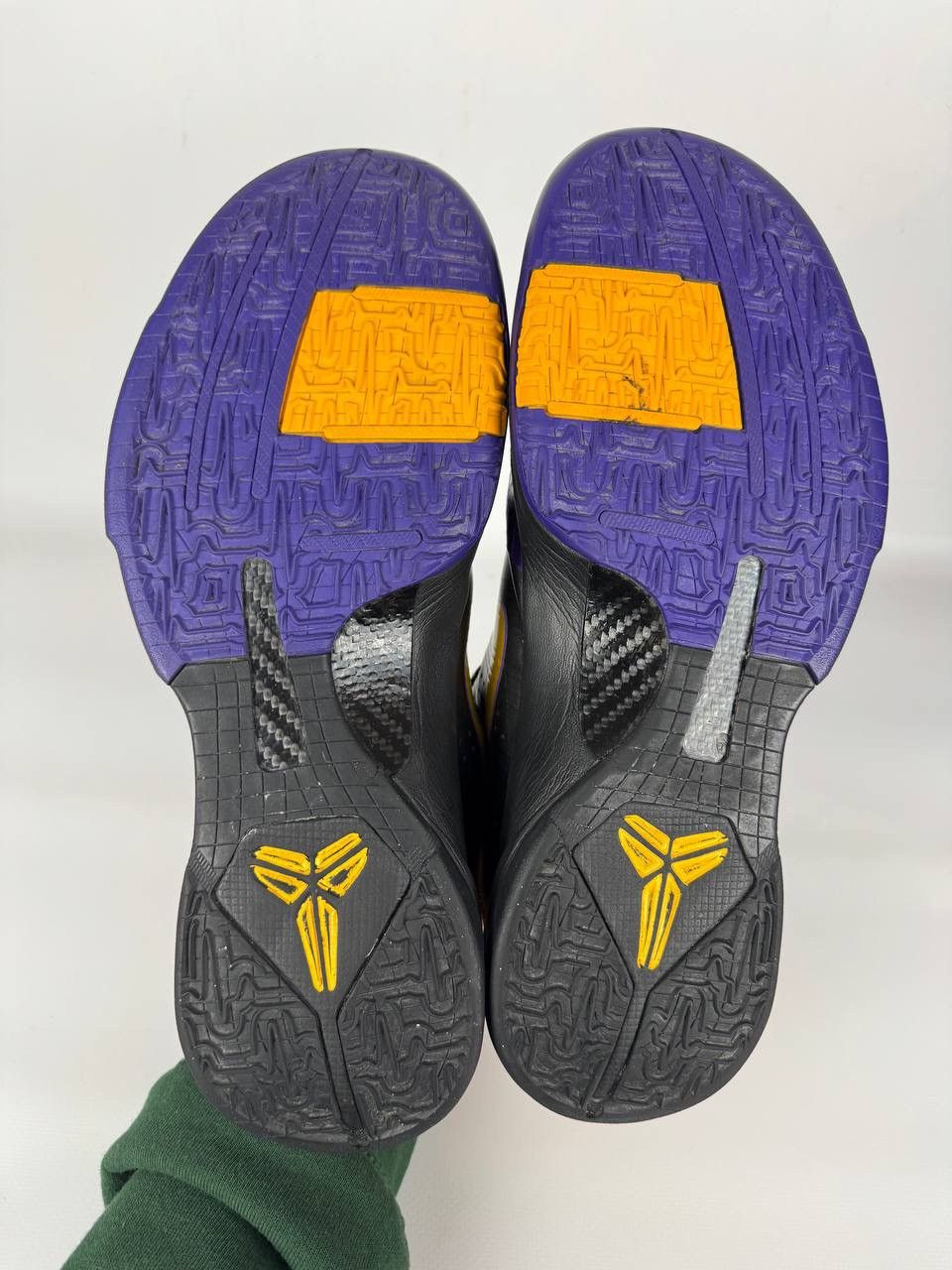 Nike Nike Kobe 5 Og Lakers Away 2010 Size US 11.5 / EU 44-45 - 6 Thumbnail