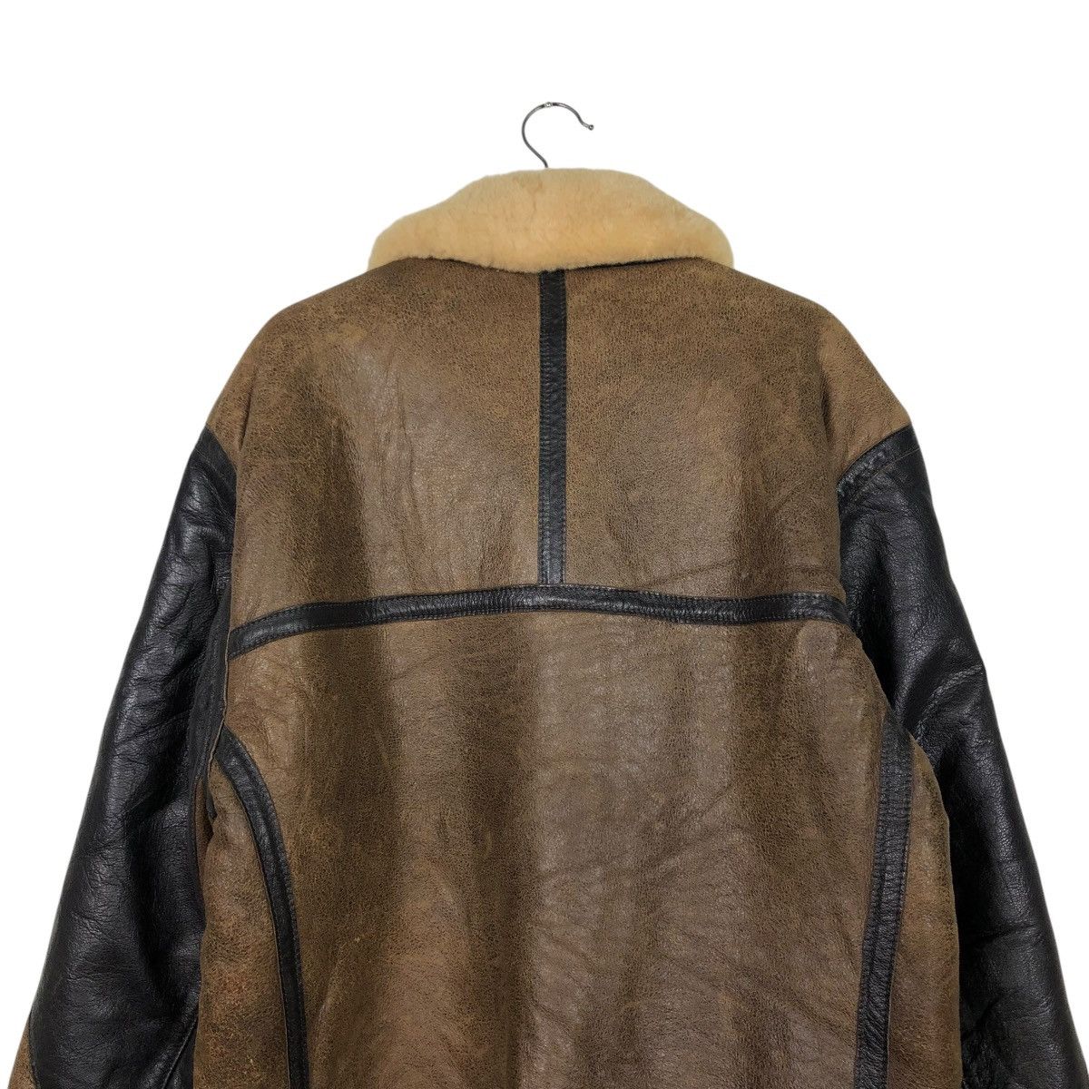 Aero Leathers 🔥TRUE VINTAGE 70’s GOLDEN BEAR SHEARLING FLIGHT JACKET B3 Size US M / EU 48-50 / 2 - 11 Thumbnail