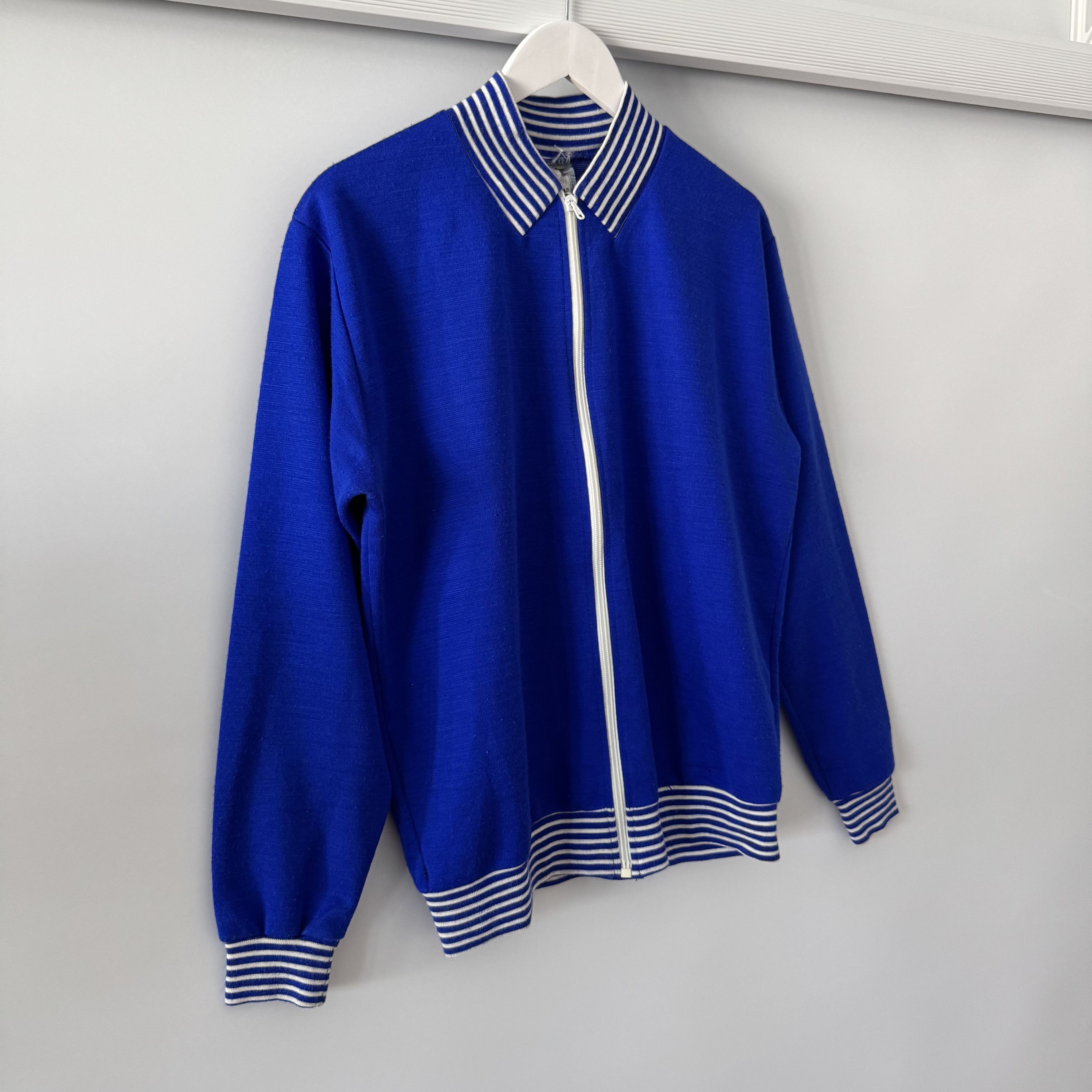 Champion Vintage Men's Champion Blue Striped Zip Jacket Rarefind Size US M / EU 48-50 / 2 - 2 Thumbnail
