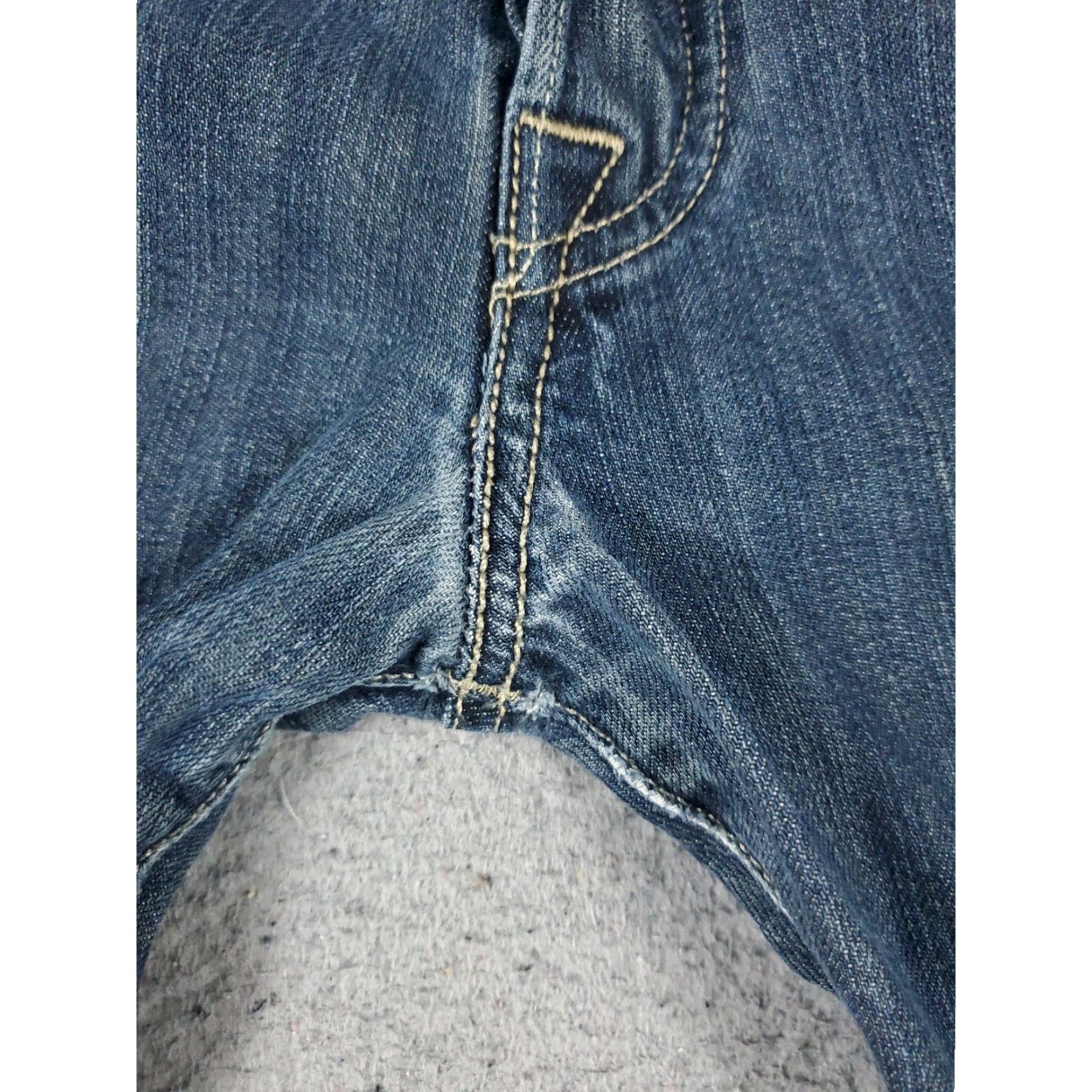 Levi's Levis 501 Jeans Mens Straight Leg Blue Size 34x34 Cotton Denim Pants Size US 34 / EU 50 - 7 Thumbnail