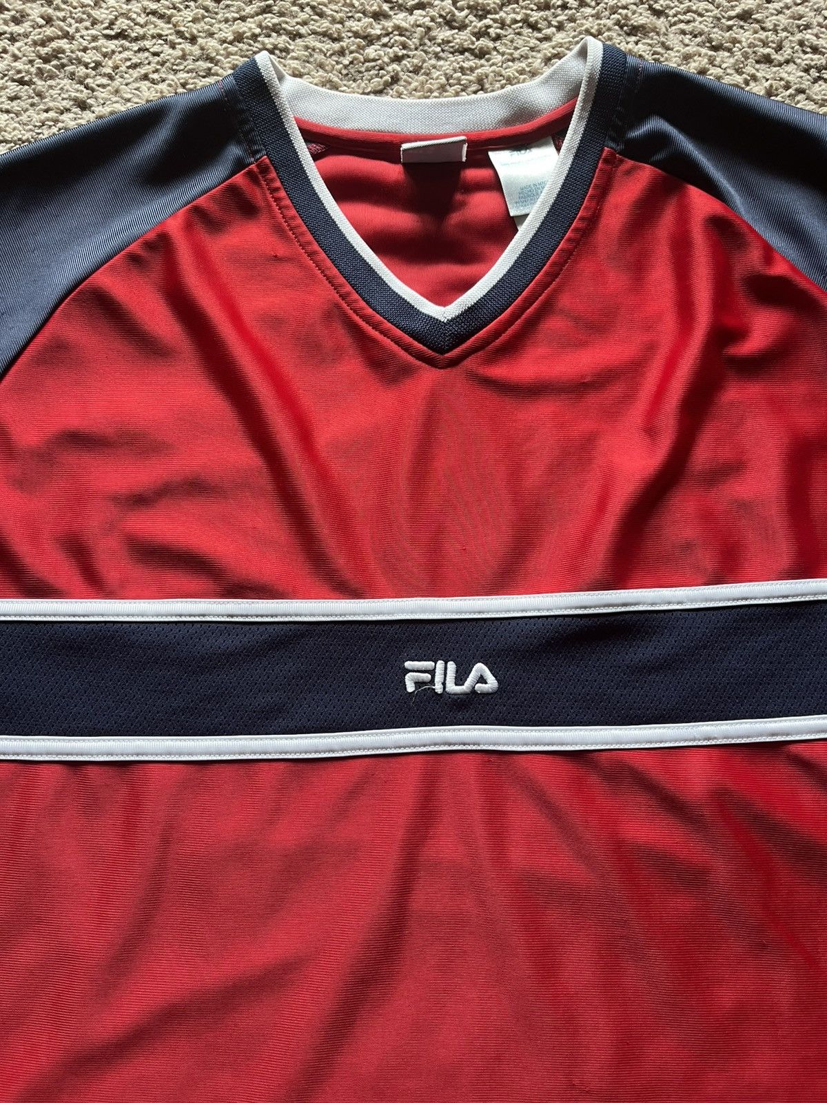 Fila Fila vintage men’s jersey sized M red and navy blue Size US M / EU 48-50 / 2 - 2 Thumbnail