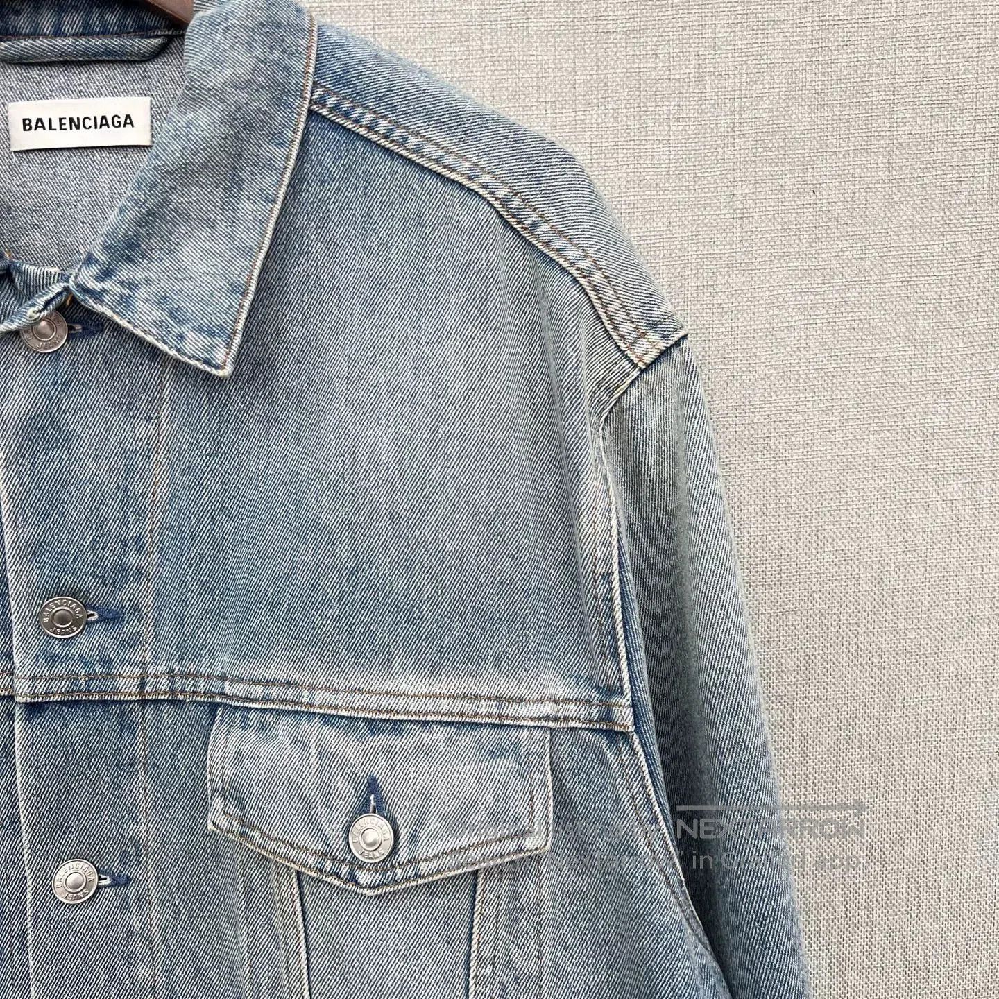 Balenciaga Balenciaga Distressed Rhinestone Logo Denim Jacket. Size XXS / US 00 / IT 34 - 3 Thumbnail