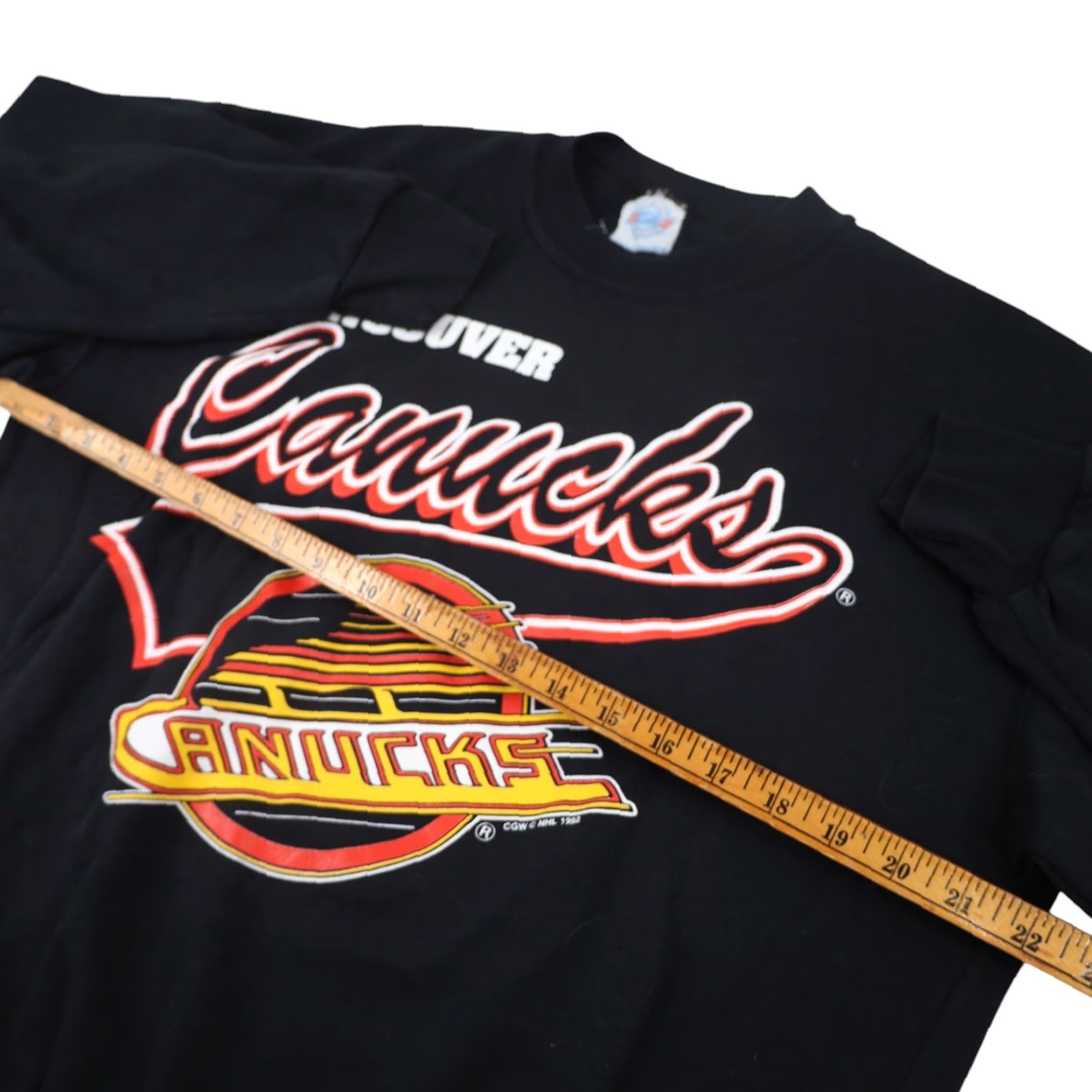 Vintage VINTAGE Vancouver Canucks Hockey Graphic Sweatshirt Men M Black 90s Pullover Crewneck Sports Size US M / EU 48-50 / 2 - 7 Thumbnail