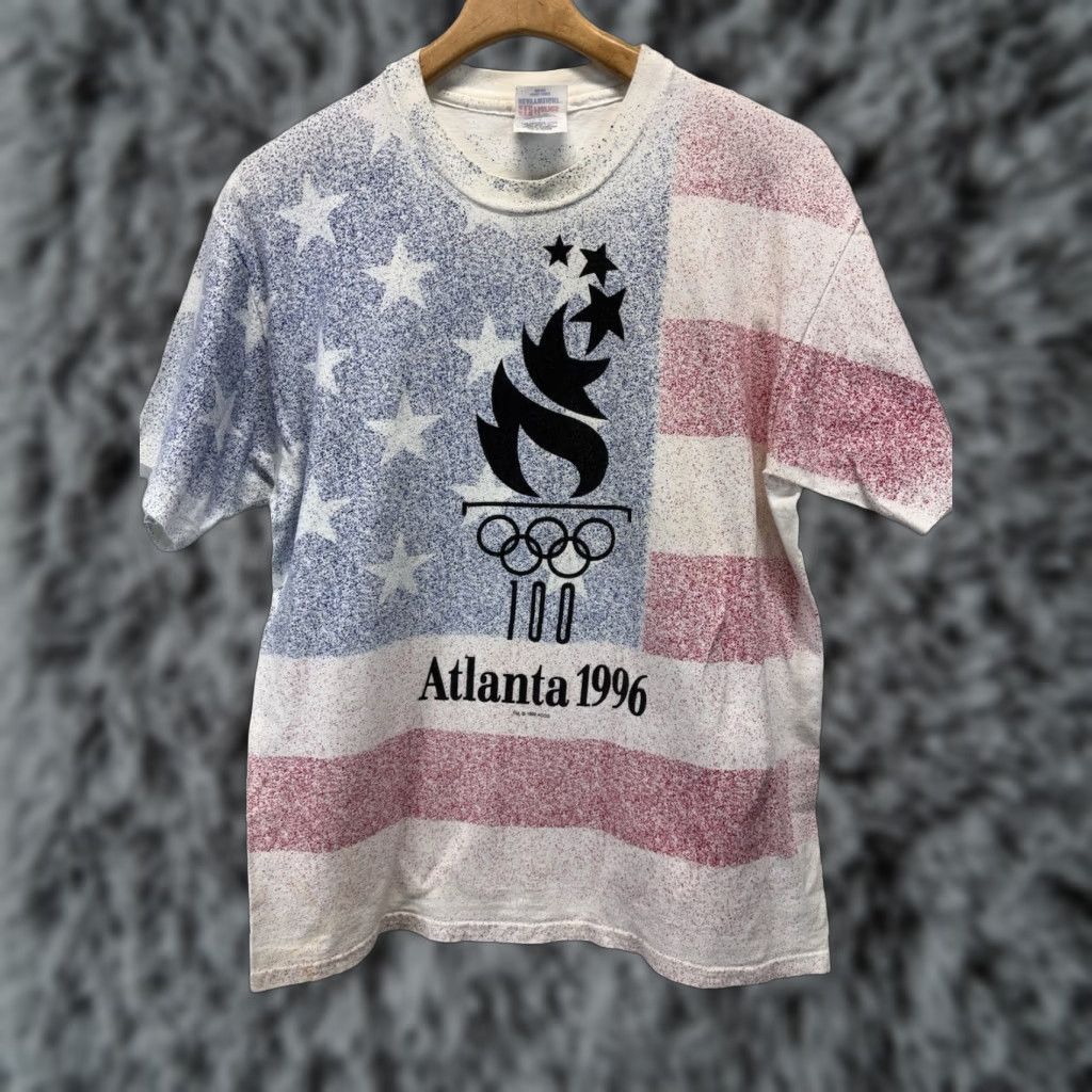 Hanes VINTAGE Hanes T-Shirt Atlanta Olympics 1996 All Over Flag Print Men’s Large Red White Blue Shirt Size US L / EU 52-54 / 3 - 1 Thumbnail