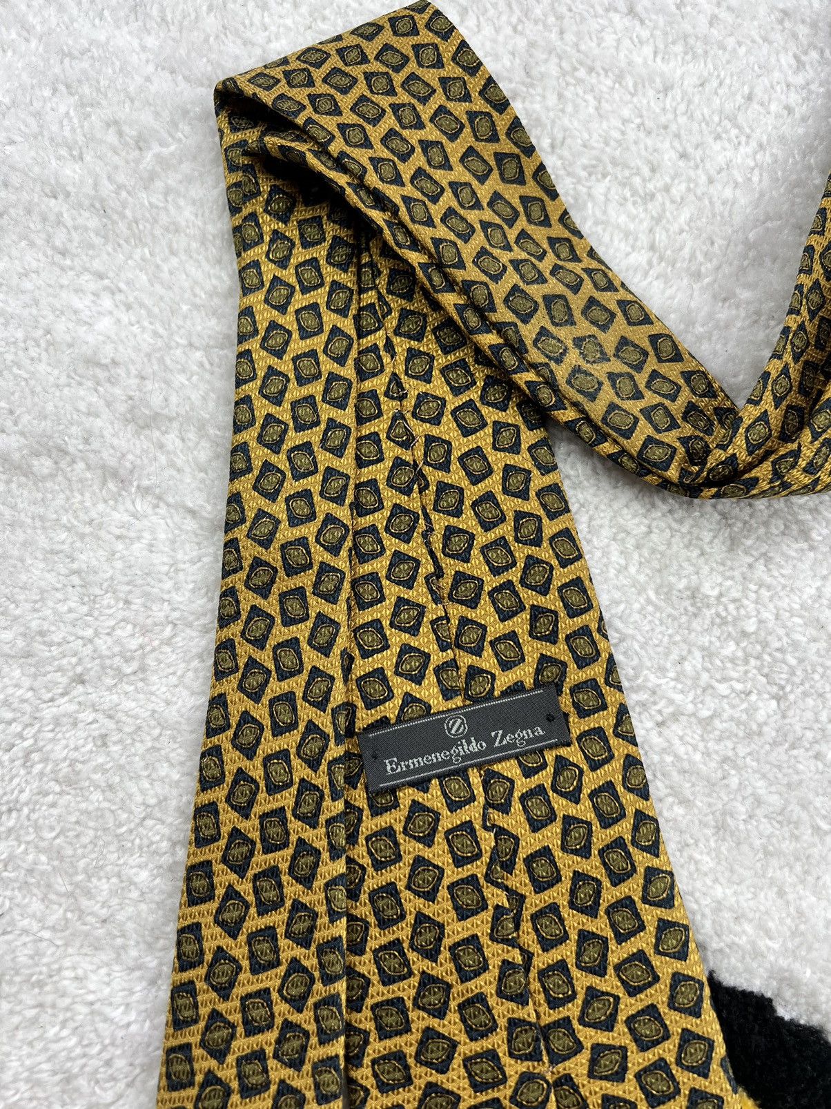 Ermenegildo Zegna Vintage Ermenegildo Zegna Silk Geometric Gold Luxury Tie Size ONE SIZE - 5 Thumbnail