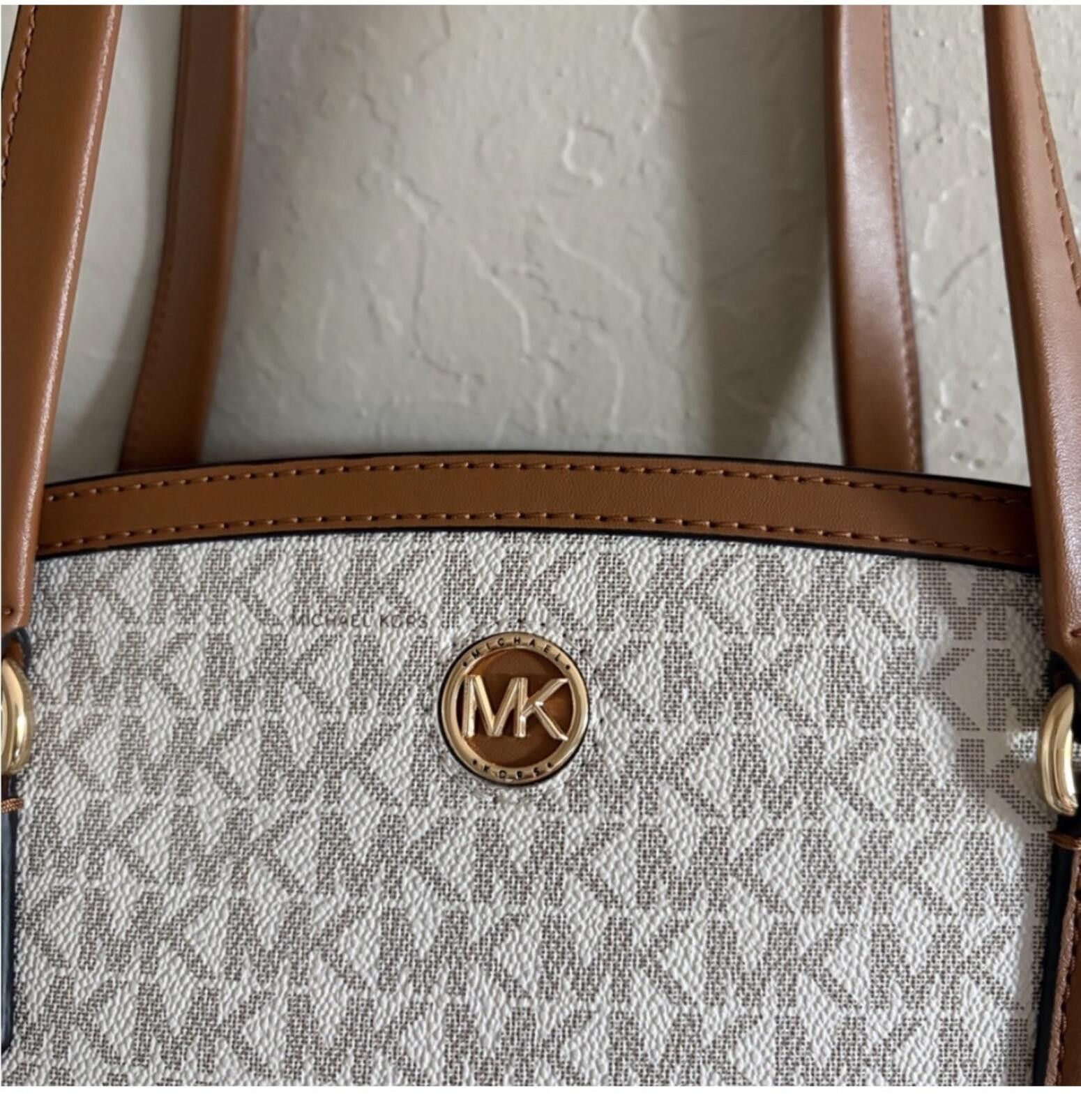 Michael Kors Michael Kors White and Tan Tote Bag Size ONE SIZE - 4 Thumbnail