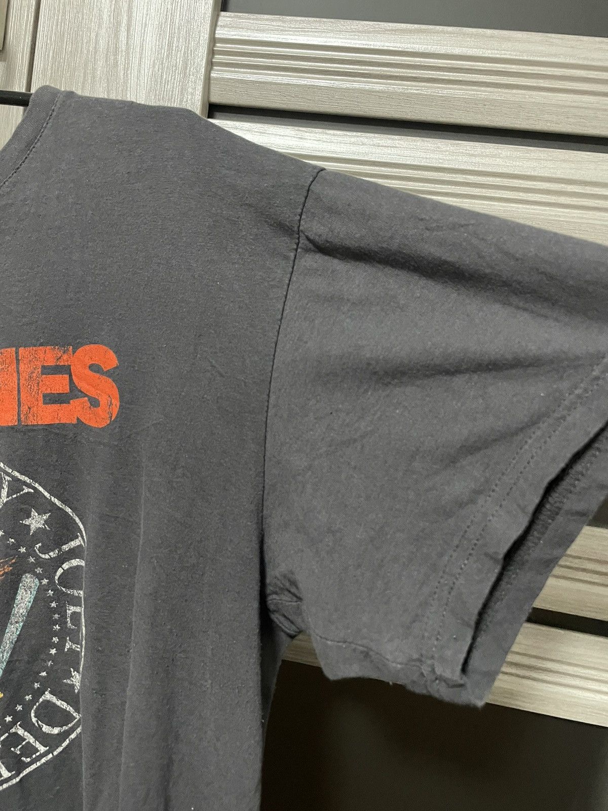 Band Tees 00s Ramones Big Logo Band Tee Vintage T Shirt Streetwear Size US L / EU 52-54 / 3 - 2 Thumbnail