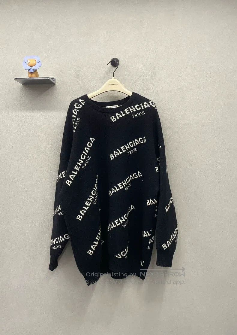 Balenciaga Balenciaga Black All-over Logo Sweater Size XS / US 0-2 / IT 36-38 - 1 Thumbnail