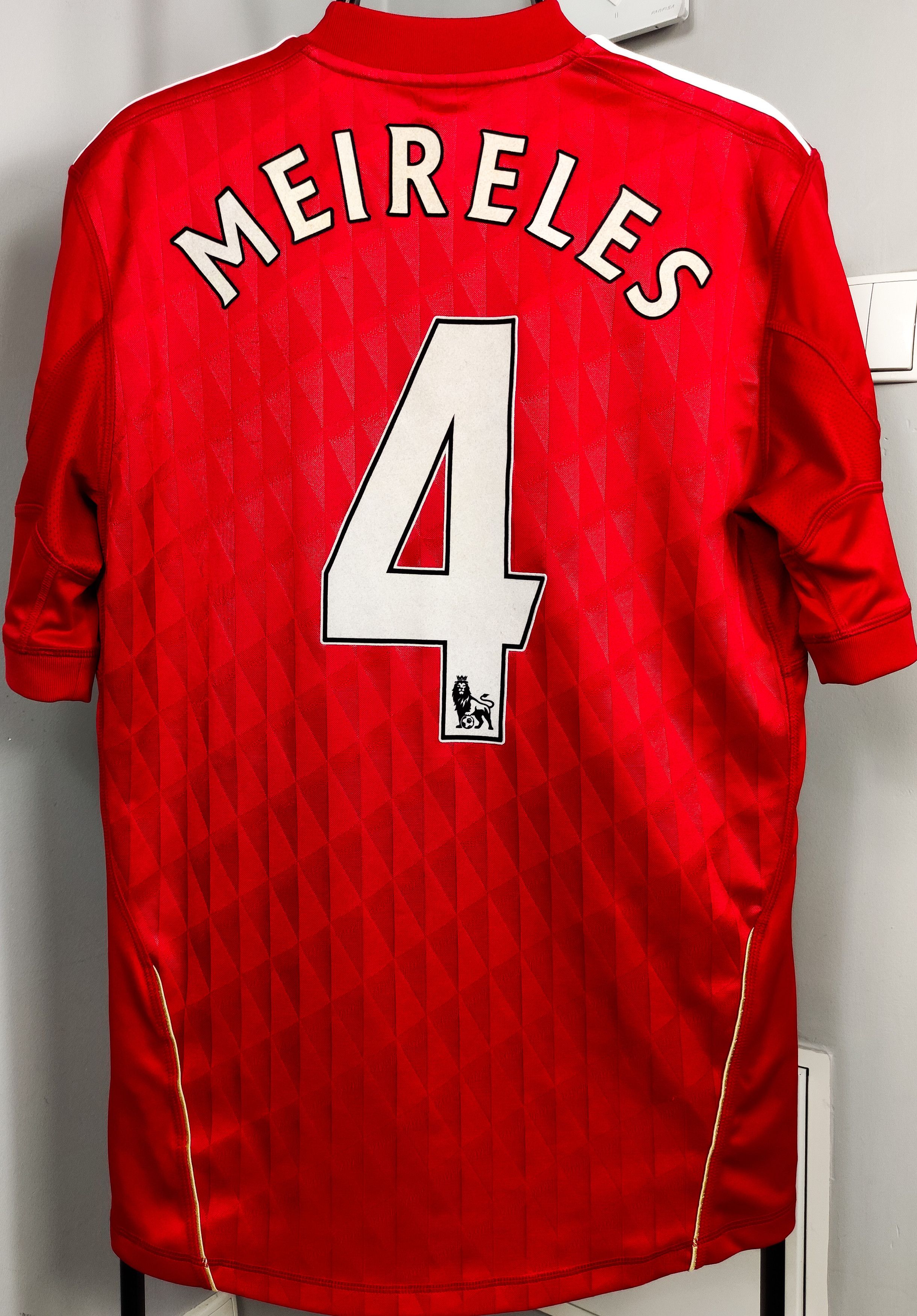 Adidas Raul Meireles #4 Liverpool FC 2010 2011 2012 Adidas Home M Size US M / EU 48-50 / 2 - 1 Thumbnail