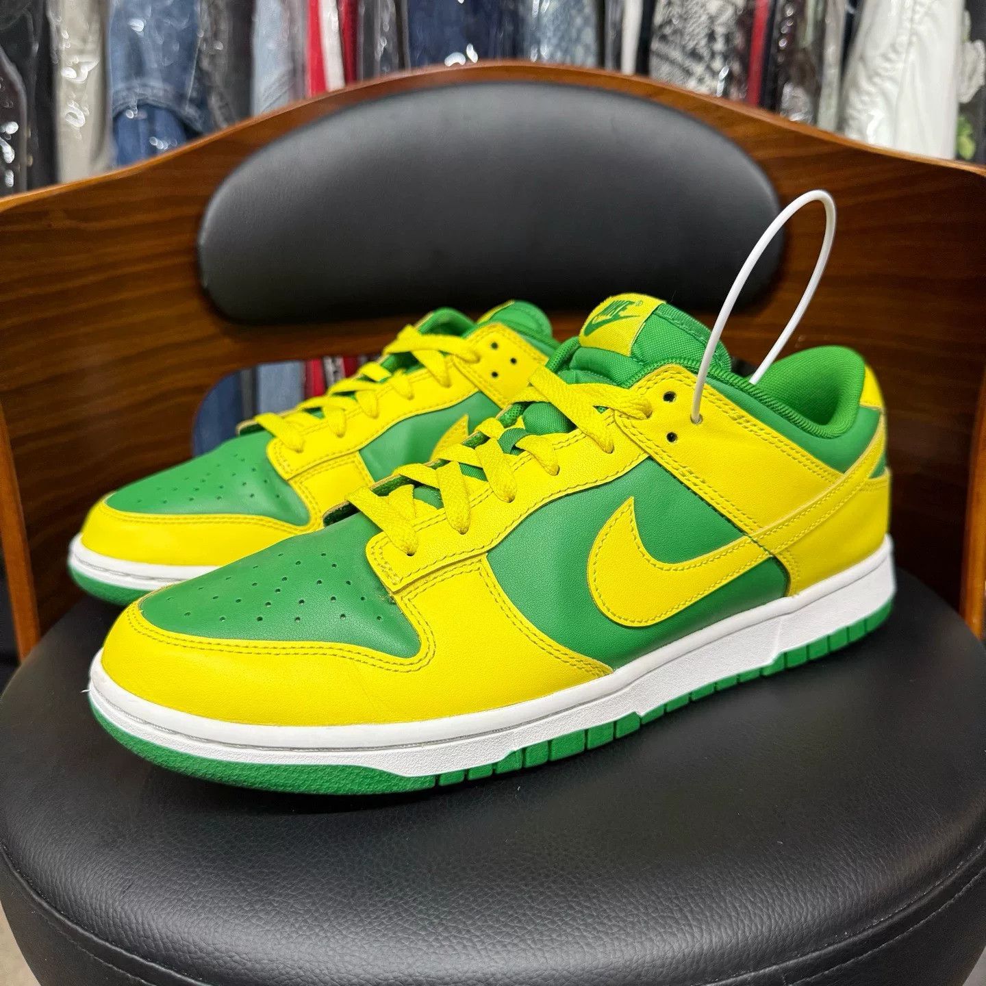 Nike Nike DUNK Yellow Lowtop Sneakers 44.5 Men Size US 11 / EU 44 - 1 Thumbnail