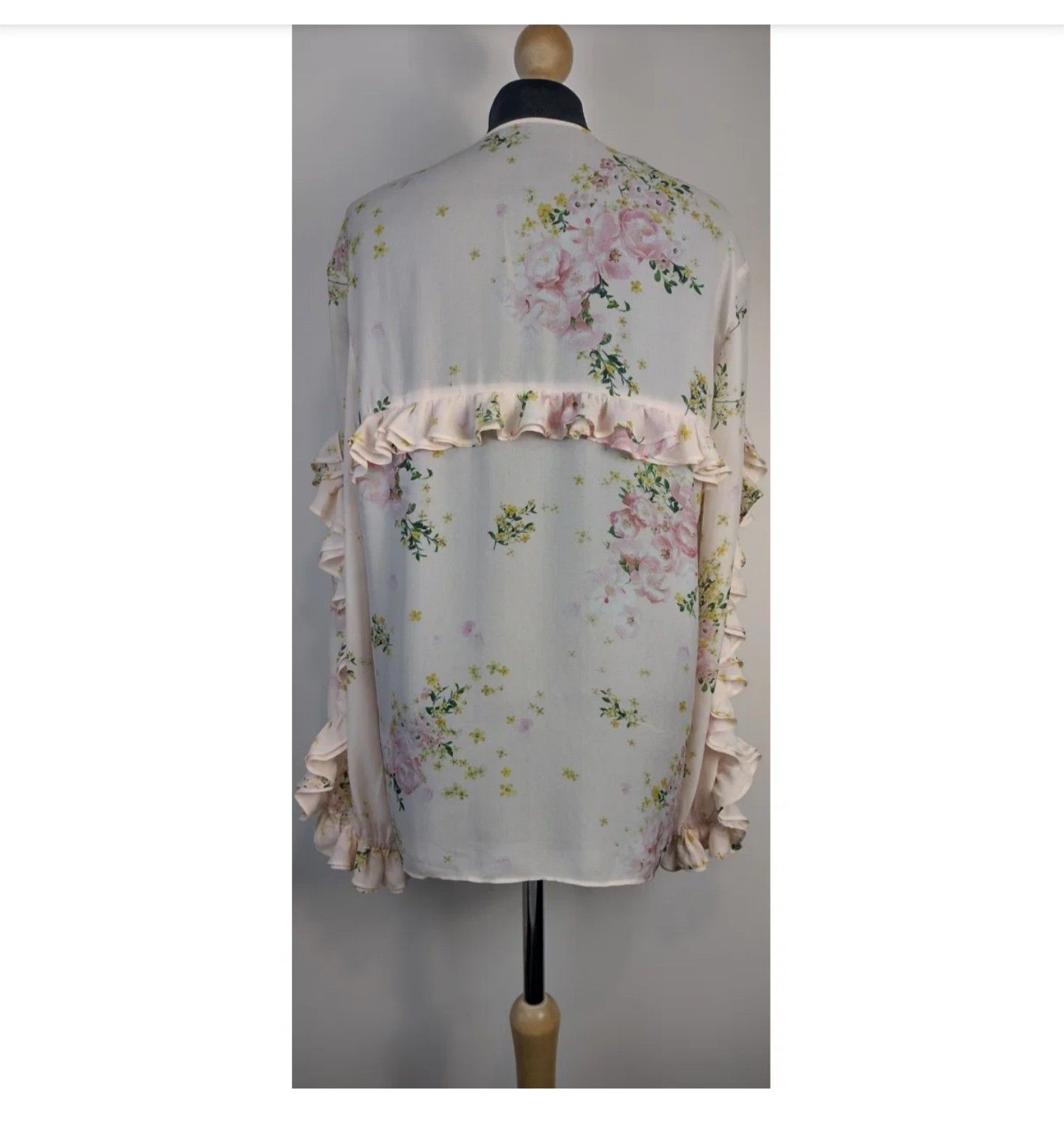 Miss Sixty Romantic, poudre blouse, flowers, frills Size M / US 6-8 / IT 42-44 - 3 Thumbnail