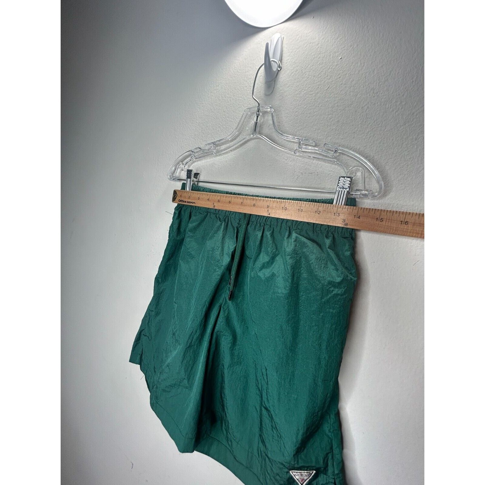 Guess Guess Green Stretch Waist Drawstring Nylon Jogging Shorts S Size 26" / US 2 / IT 38 - 9 Thumbnail