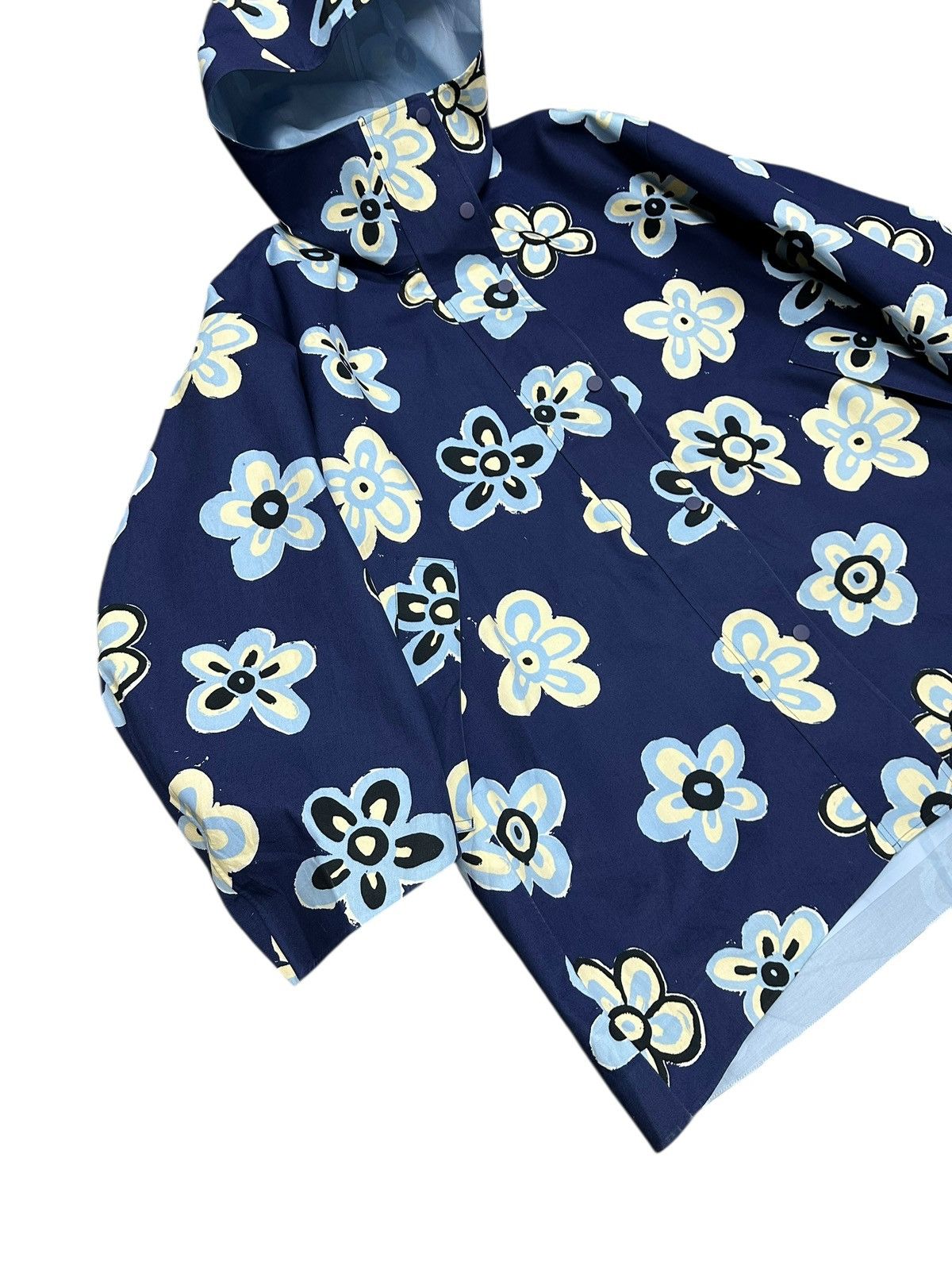 Marni × Uniqlo Marni x Uniqlo Waterproof Jacket Floral Size US L / EU 52-54 / 3 - 3 Thumbnail