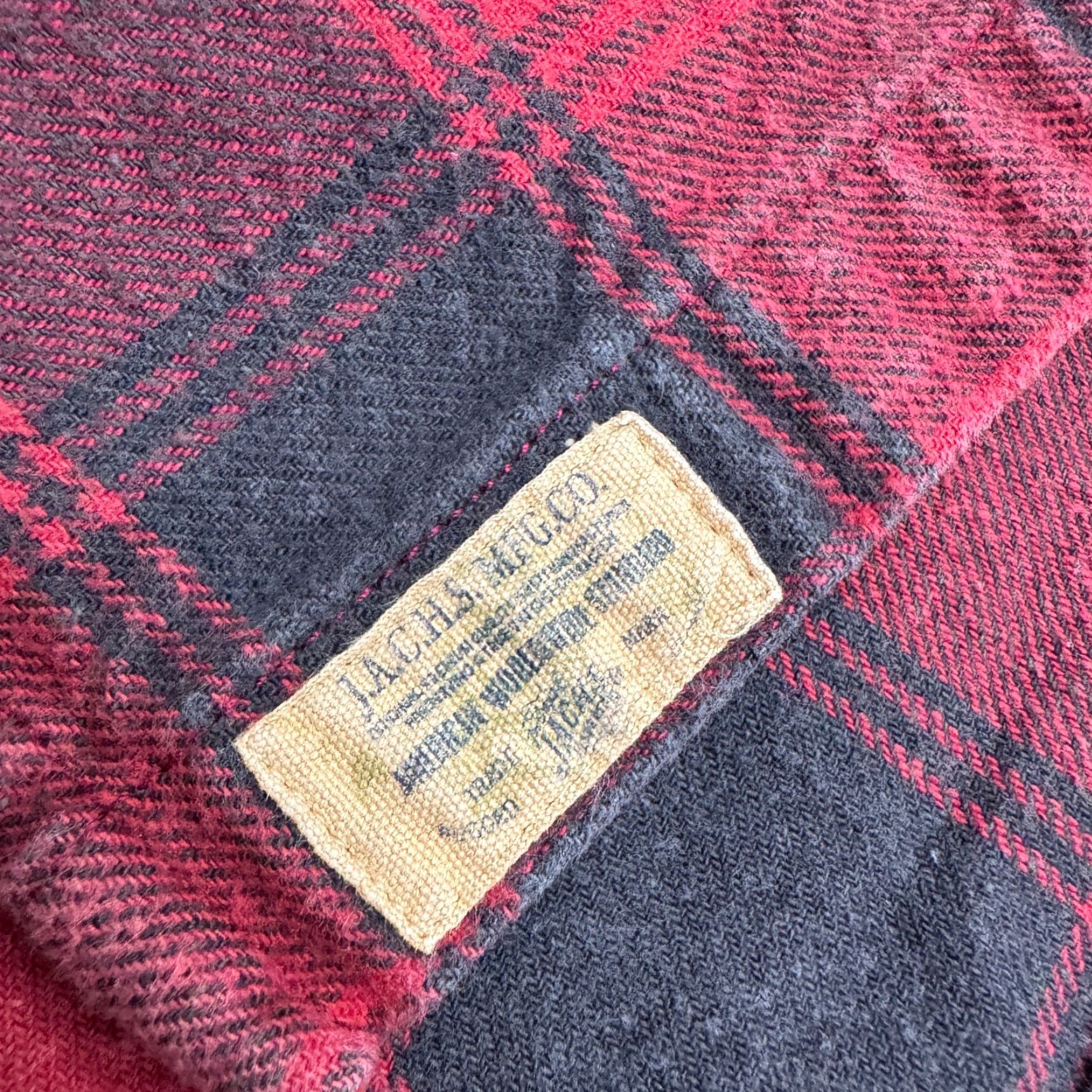 CO VINTAGE JACHS Shirt Mens M Red Plaid Heavyweight Flannel Button-Up Long Sleeve Pocketed 40 in Chest Mens Size US M / EU 48-50 / 2 - 4 Thumbnail