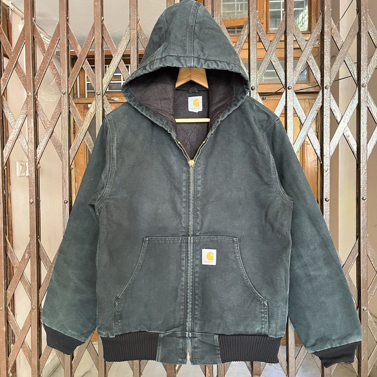 Carhartt Vintage Carhartt Black Active Hooded Jacket Size US M / EU 48-50 / 2 - 1 Thumbnail