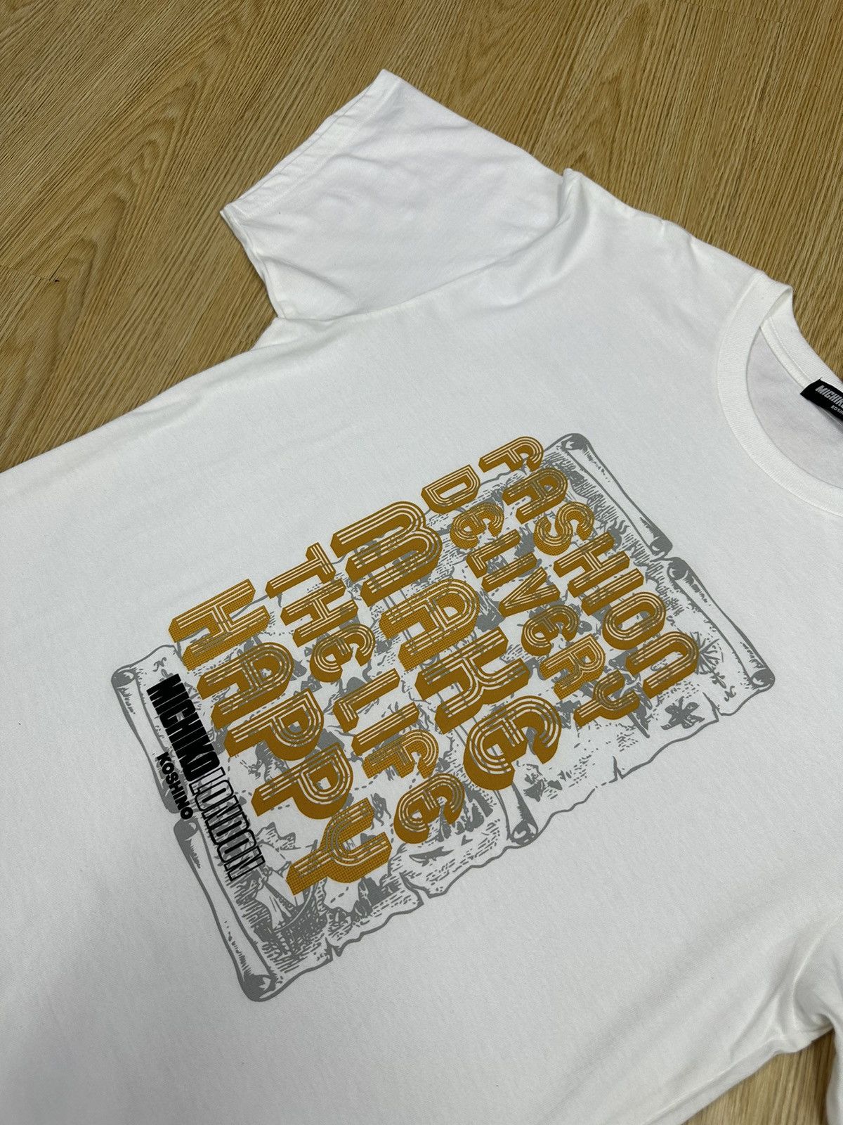 Michiko Koshino Vintage Michiko London Koshino Nos Tshirt A370 Size US L / EU 52-54 / 3 - 3 Thumbnail